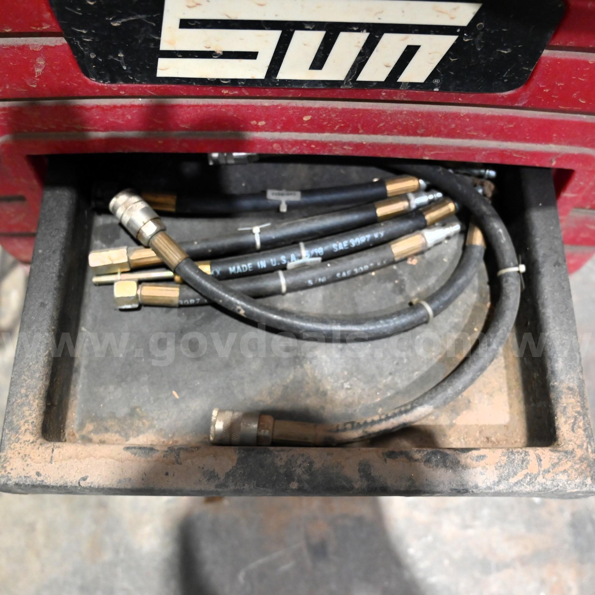 Sun MotorVac Carbon Clean System Sun Electric Corporation EEFS 100A Government Surplus Auction - Photo #3