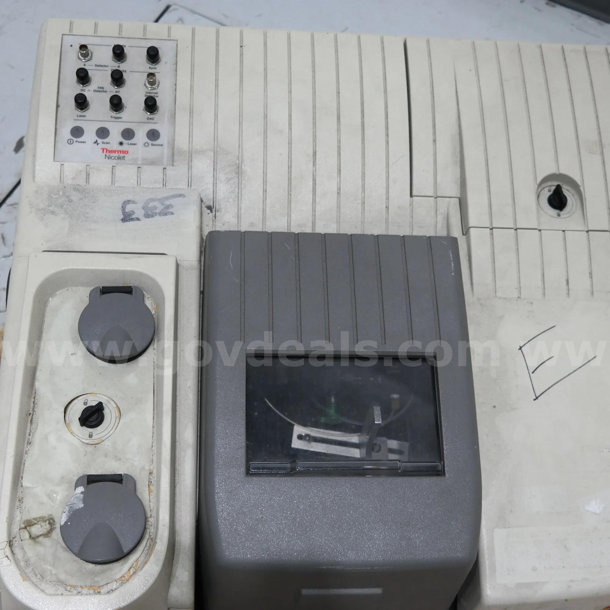 Thermo Nicolet Nexus 870 FT-IR Spectrometer - FOR PARTS OR REPAIR Thermo Nicolet 870 Government Surplus Auction - Photo #3