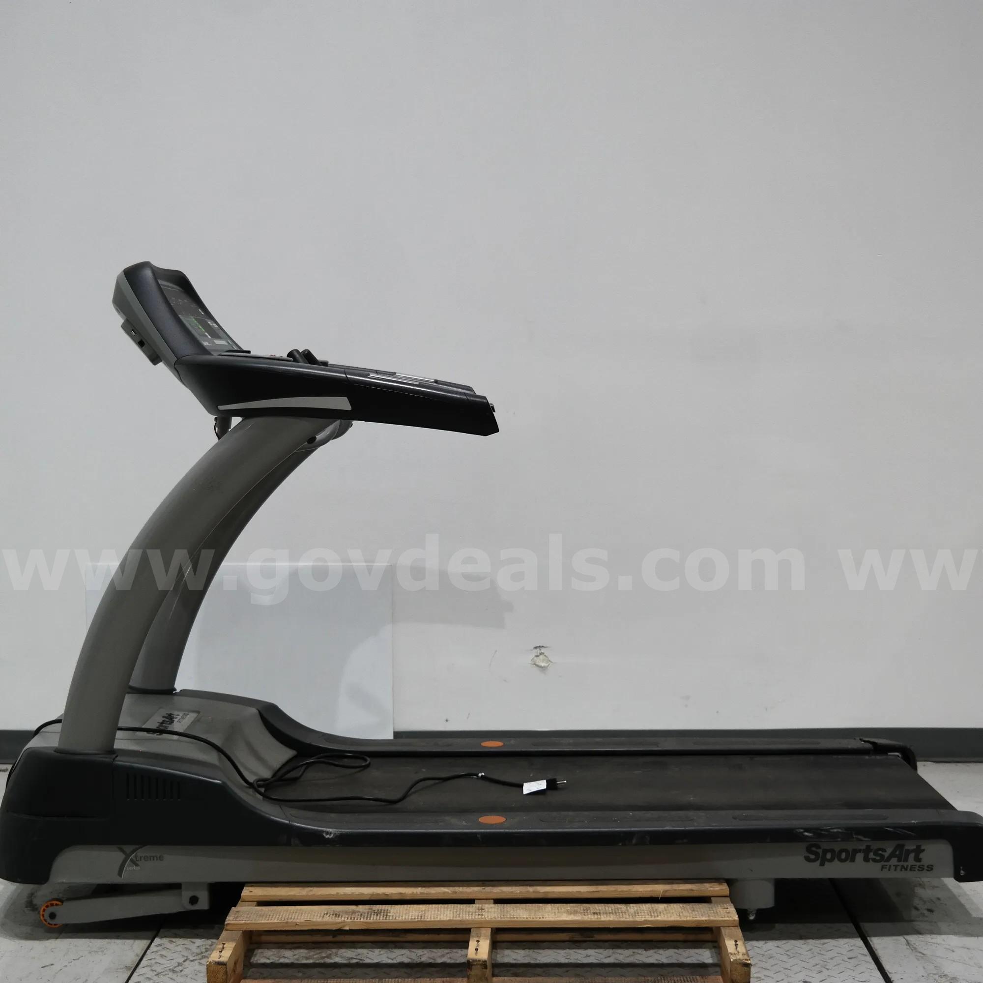 SportsArt Fitness Treadmill Commercial-Grade Used Cardio Machine SportsArt Fitness T652 Government Surplus Auction - Photo #2