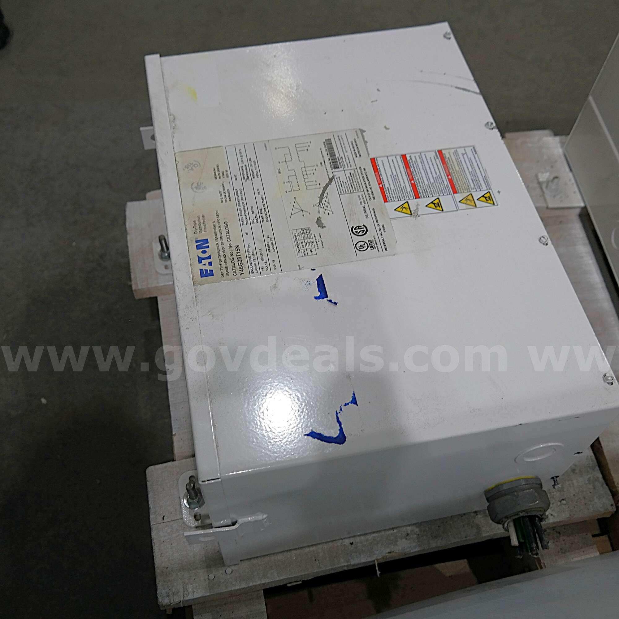 LOT OF (2) Eaton Dry Type Distribution Transformer 15kVA 480v pri 208y/120 2023 Eaton 480v Government Surplus Auction - Photo #2