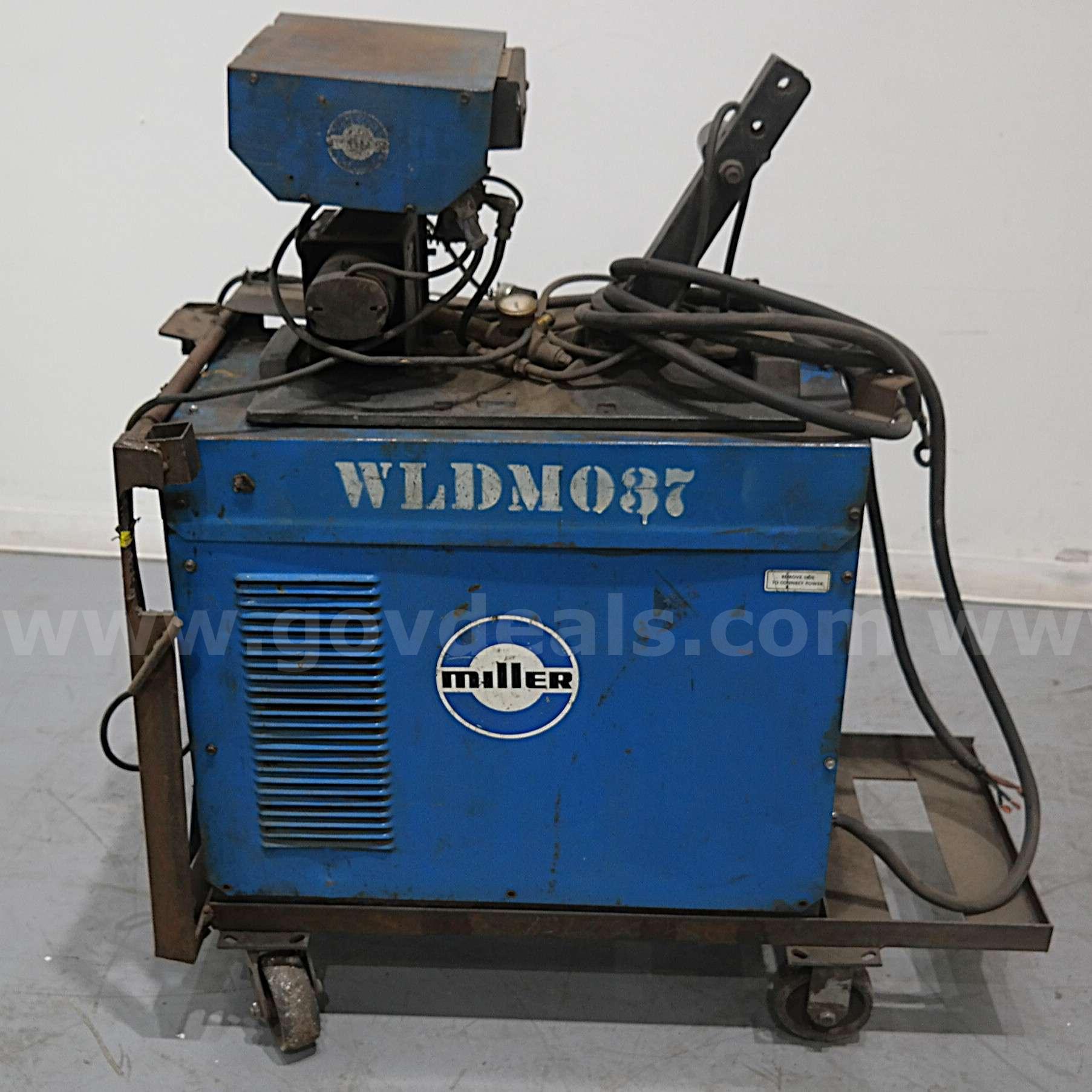 Miller Constant Potential DC ARC Welding Power Source Miller CP-300 Government Surplus Auction - Photo #3