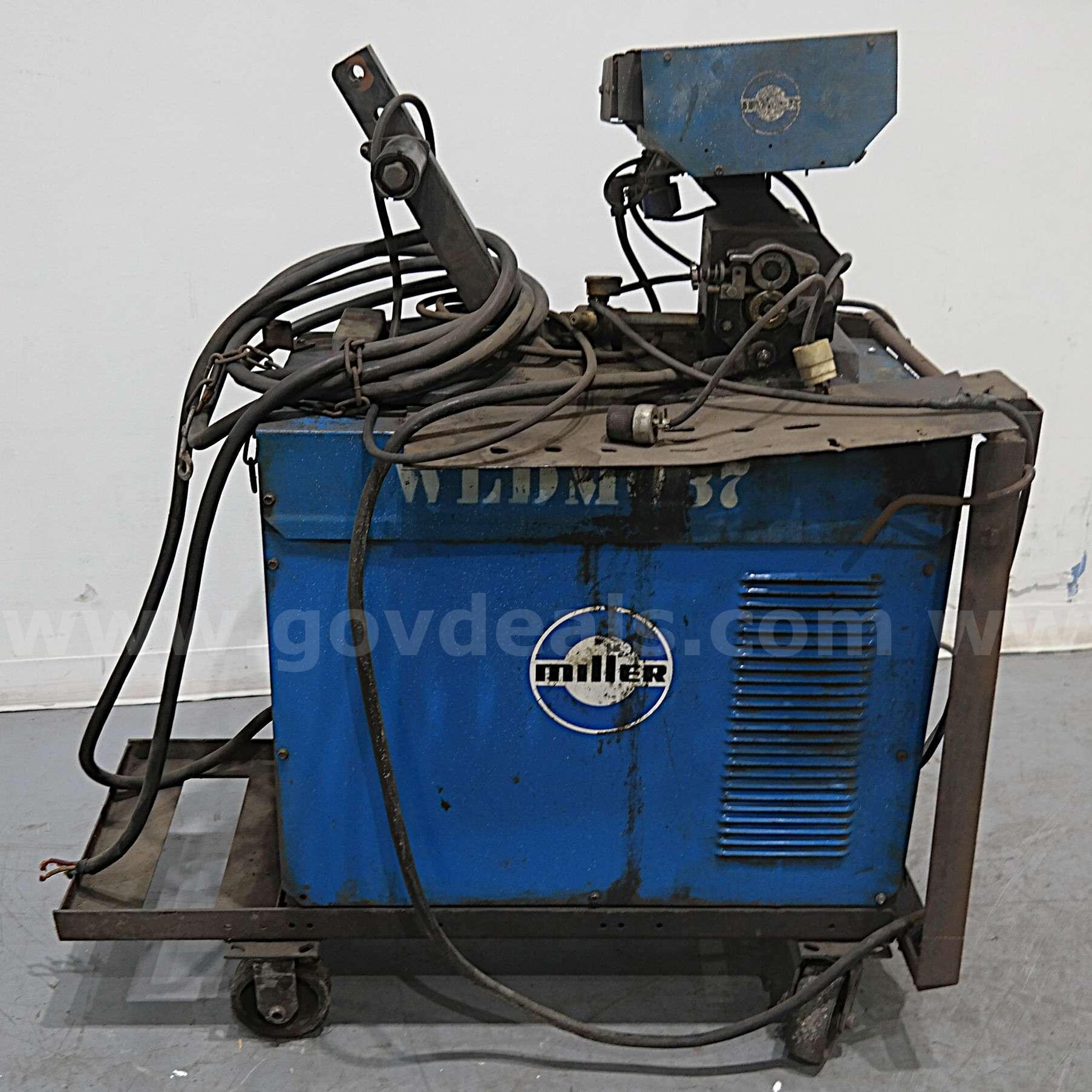 Miller Constant Potential DC ARC Welding Power Source Miller CP-300 Government Surplus Auction - Photo #4