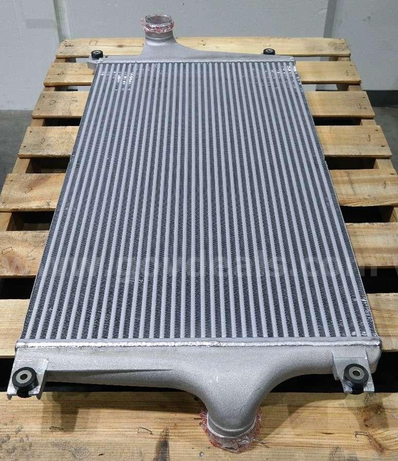 Navistar TitanX Charge Air Cooler Navistar TitanX - 2604455C92 Government Surplus Auction - Photo #2