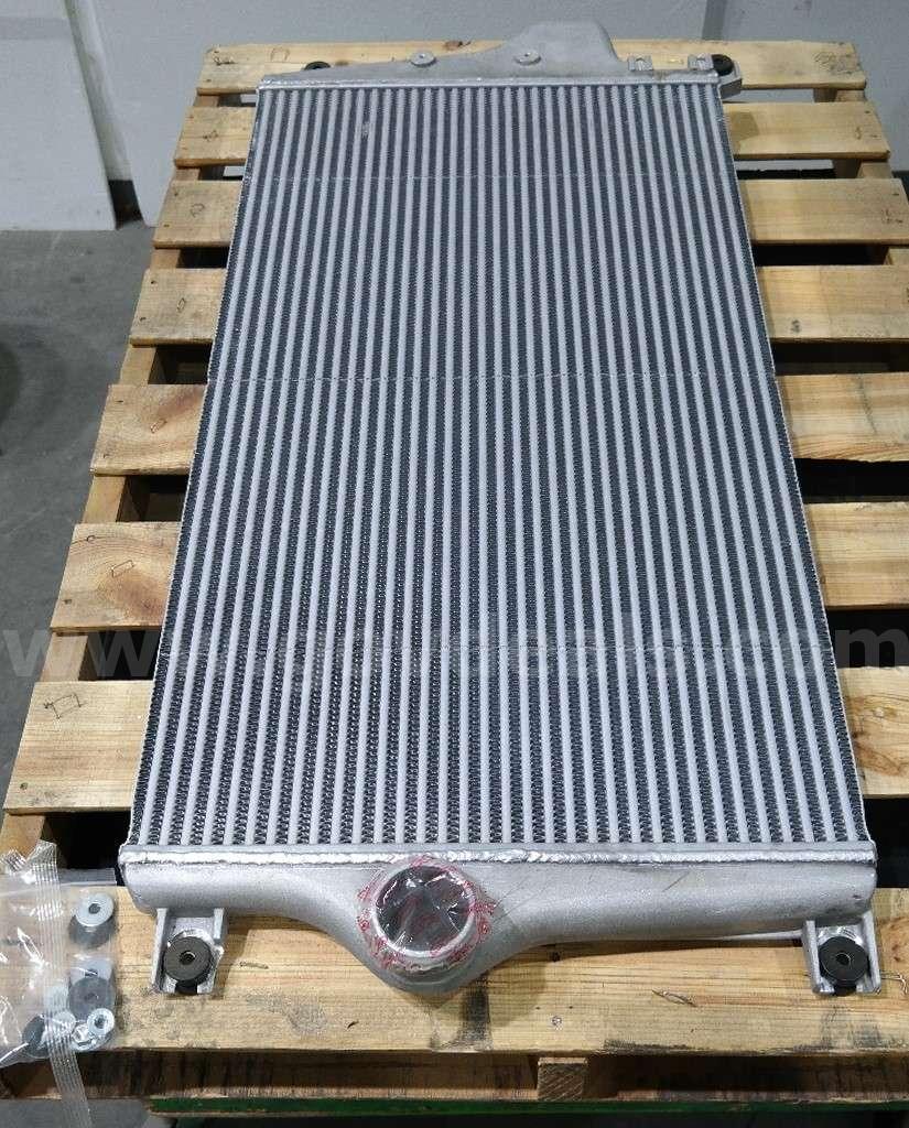 Navistar TitanX Charge Air Cooler Navistar TitanX - 2604455C92 Government Surplus Auction - Photo #3