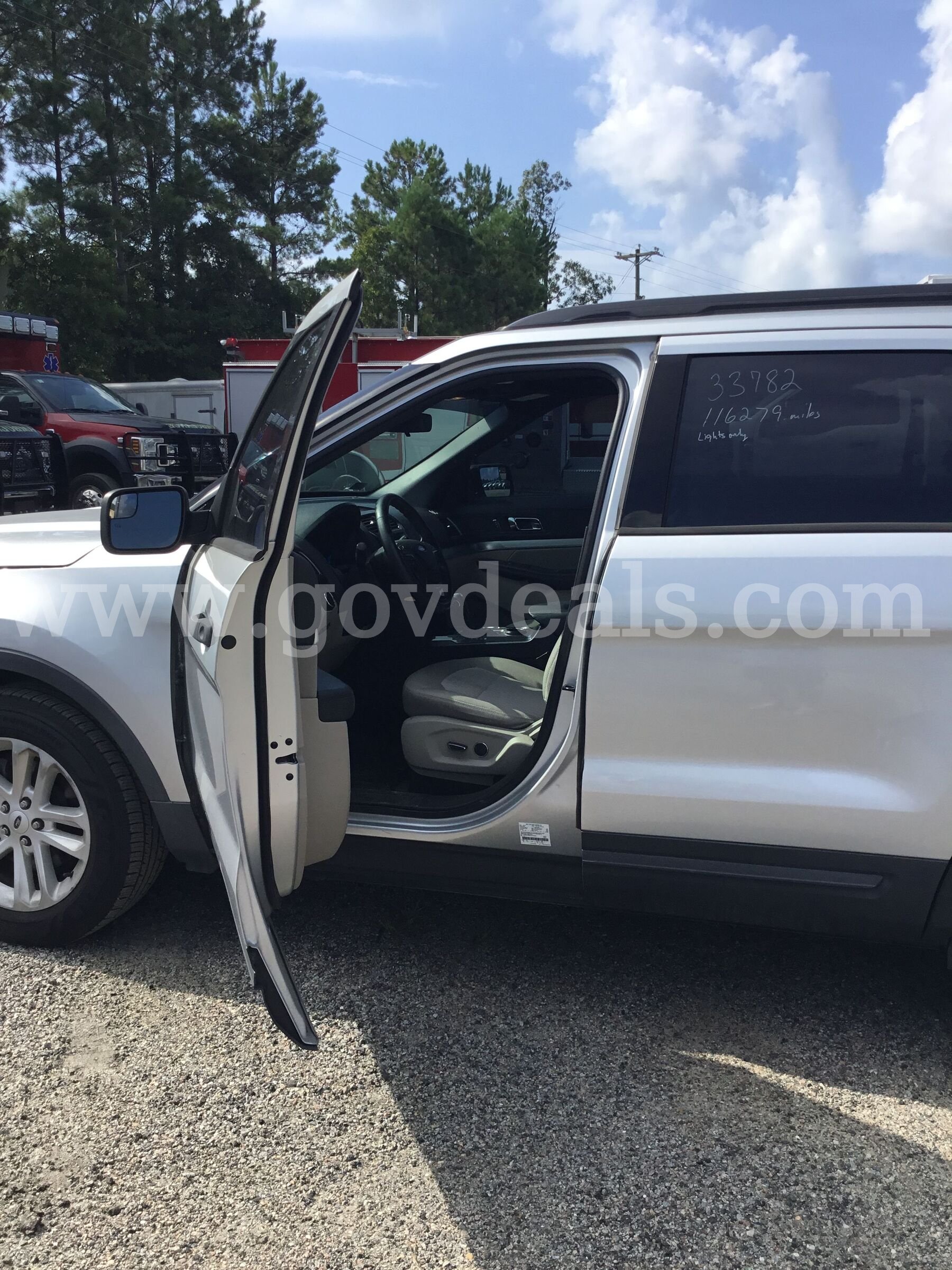 2018 Ford Explorer Ford Explorer Government Surplus Auction - Photo #4