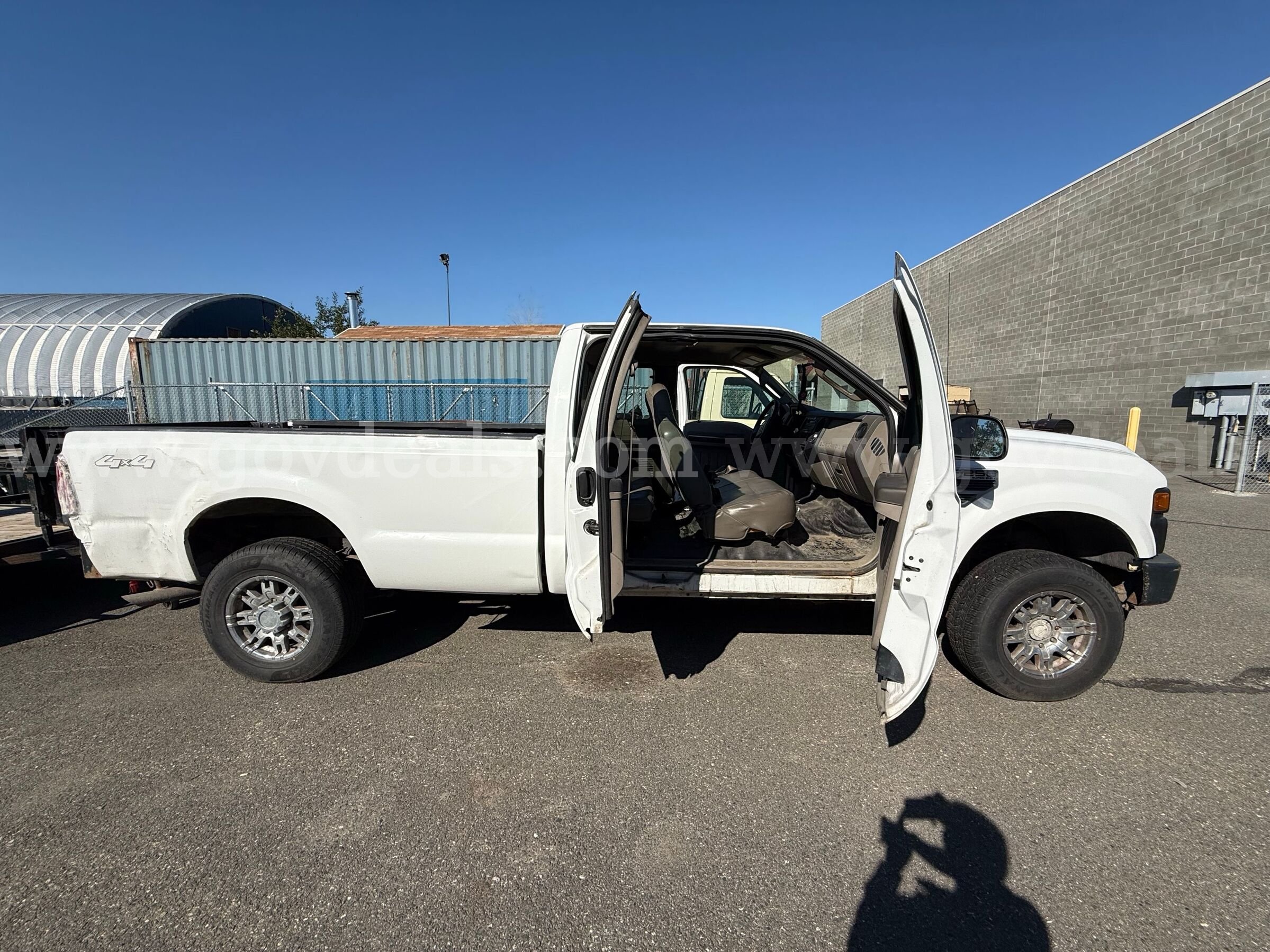 2008 Ford F-250 SD XL SuperCab Long Bed 4WD pickup Ford F-250 Government Surplus Auction - Photo #5