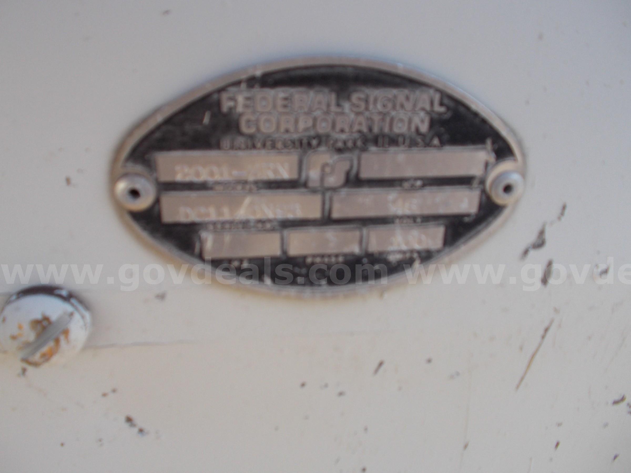 Used outdoor warning siren FEDERAL SIGNAL 2001 SRN Government Surplus Auction - Photo #4