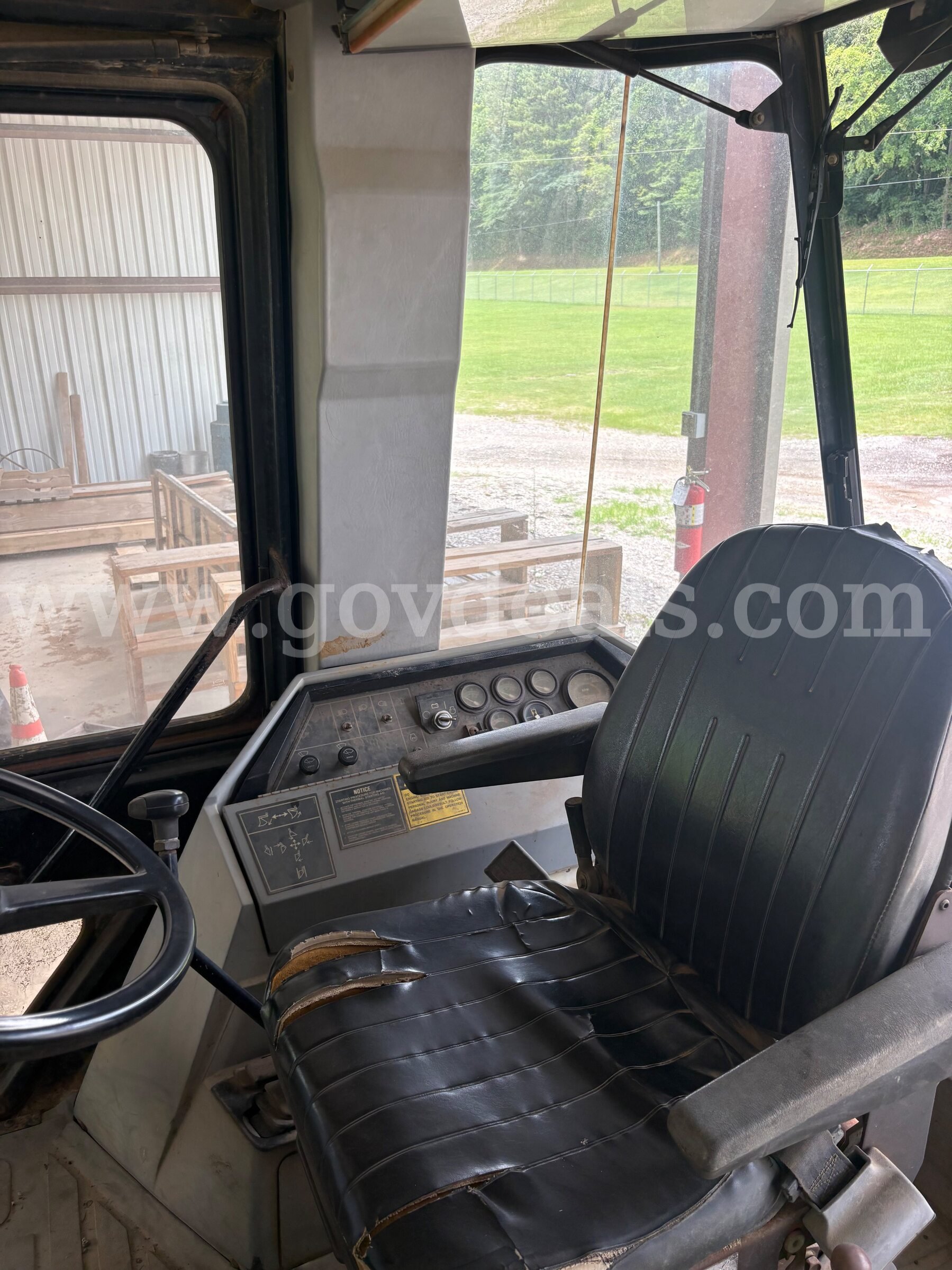 1996 416B CAT Backhoe CAT 416B Government Surplus Auction - Photo #6