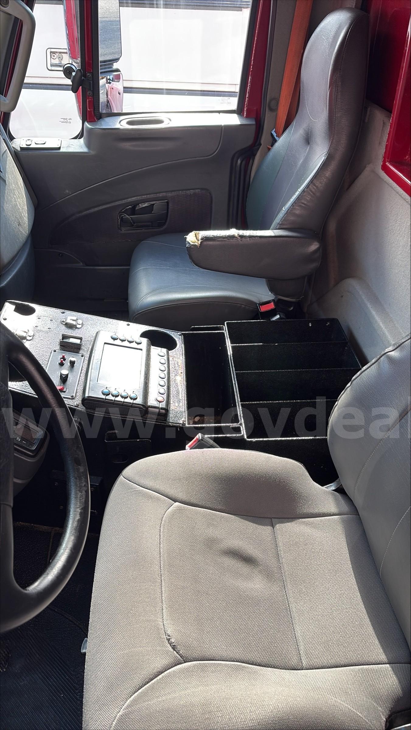 2013 International 4300 Ambulance International 4300 Government Surplus Auction - Photo #4