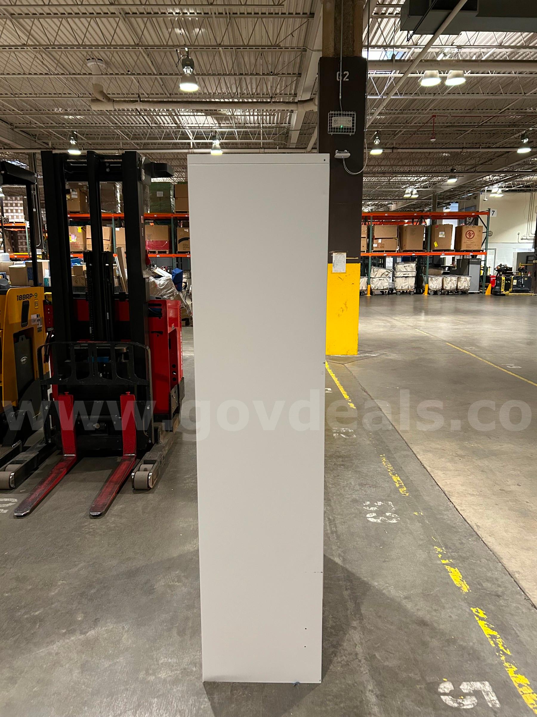 Filing Cabinet, 6-Drawers, Metal   Government Surplus Auction - Photo #4