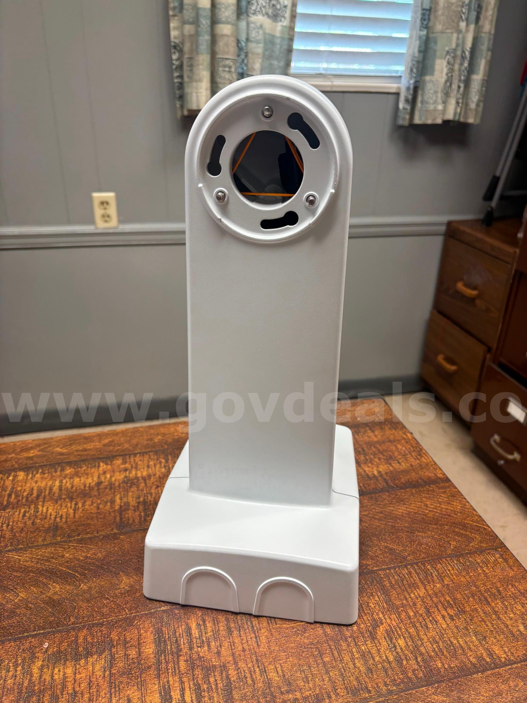 AXIS Wall Mount - Outdoor-Ready Aluminum Bracket AXIS T91G61 Government Surplus Auction - Primary Photo