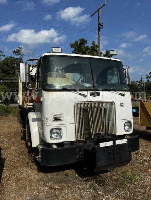 Garbage Truck AutoCar Autocar Xpeditor WX Government Surplus Auction - Photo #2