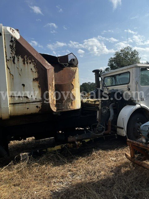 Garbage Truck AutoCar Autocar Xpeditor WX Government Surplus Auction - Photo #3