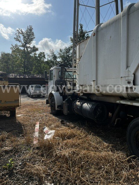 Garbage Truck AutoCar Autocar Xpeditor WX Government Surplus Auction - Photo #6