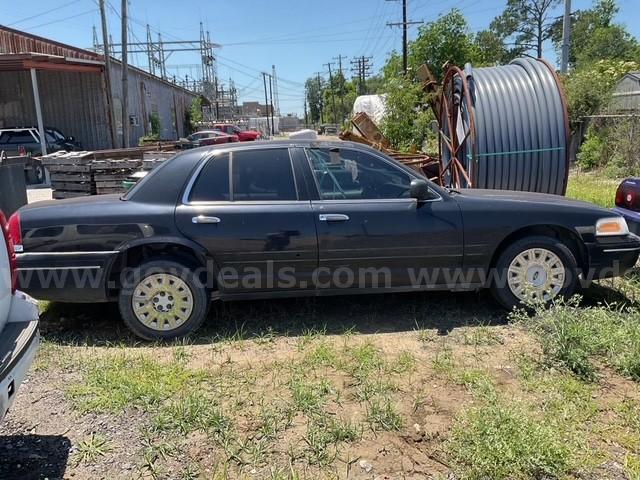 2004 Ford Crown Victoria