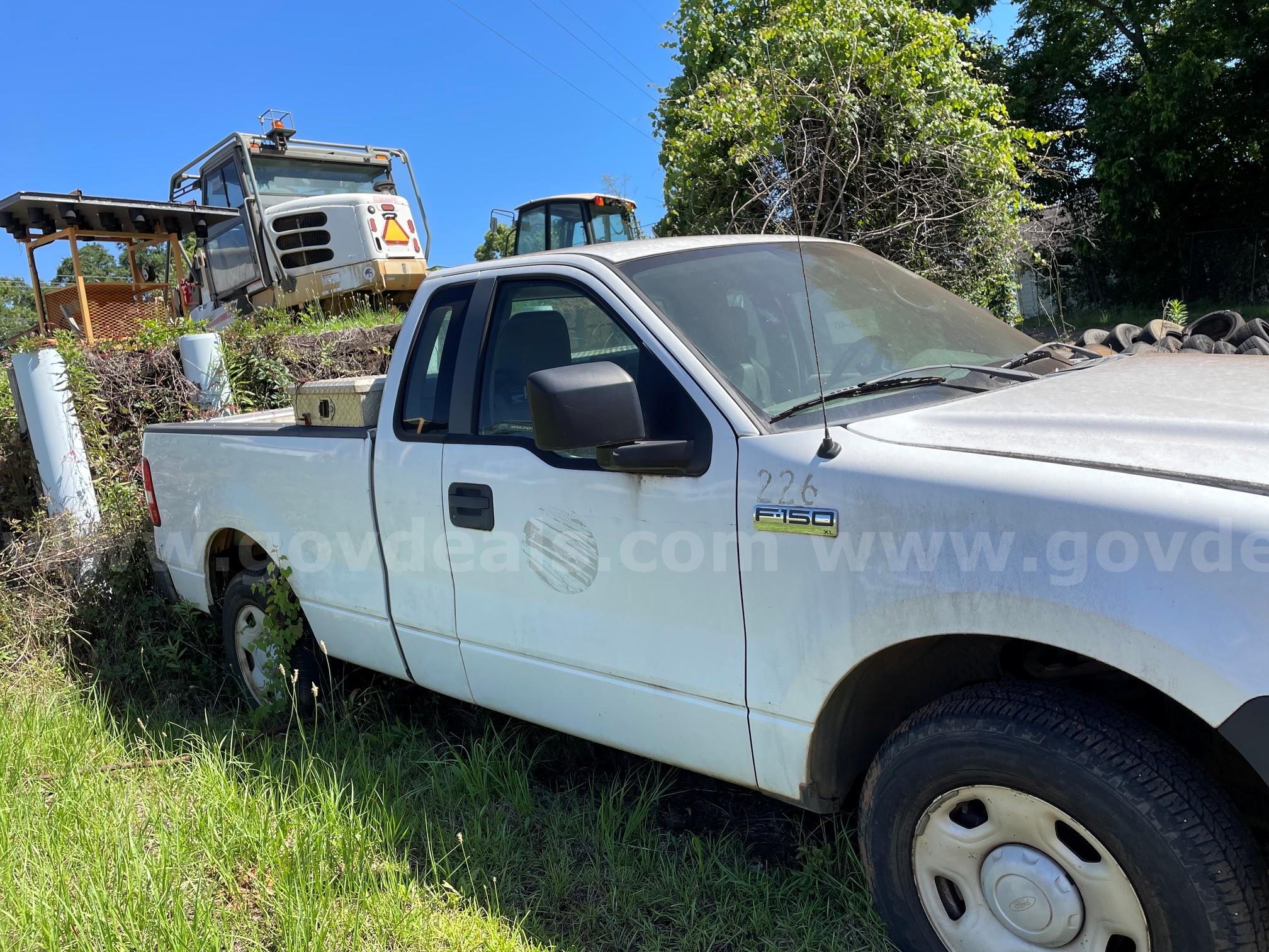 2007 FORD F150 Ford F150 Government Surplus Auction - Primary Photo