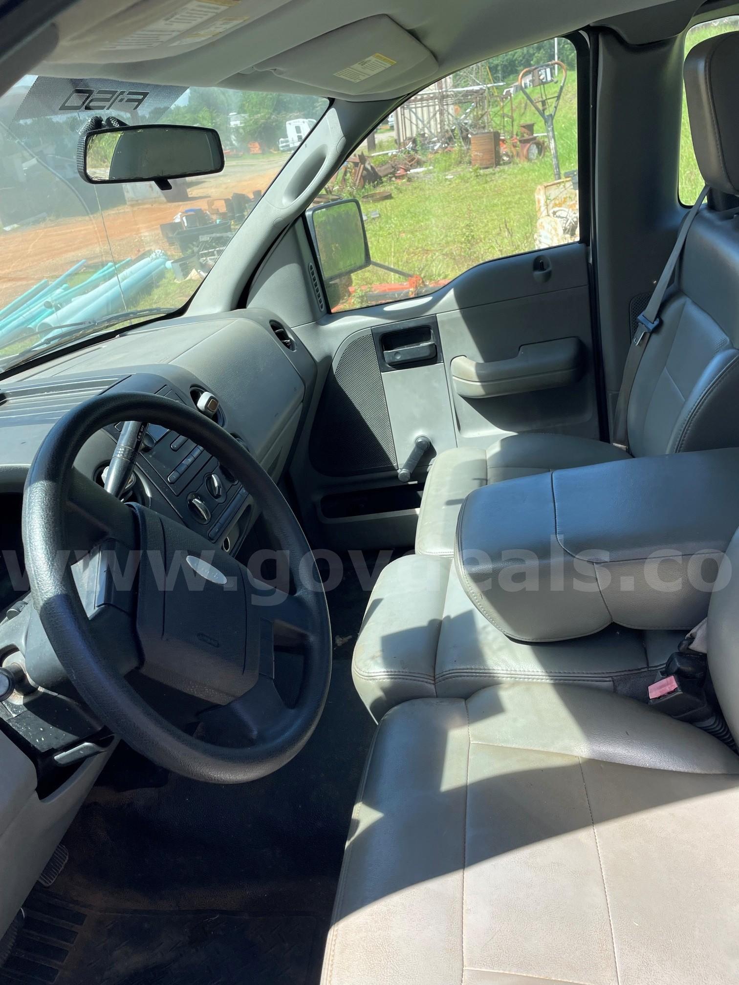 2007 FORD F150 Ford F150 Government Surplus Auction - Photo #4
