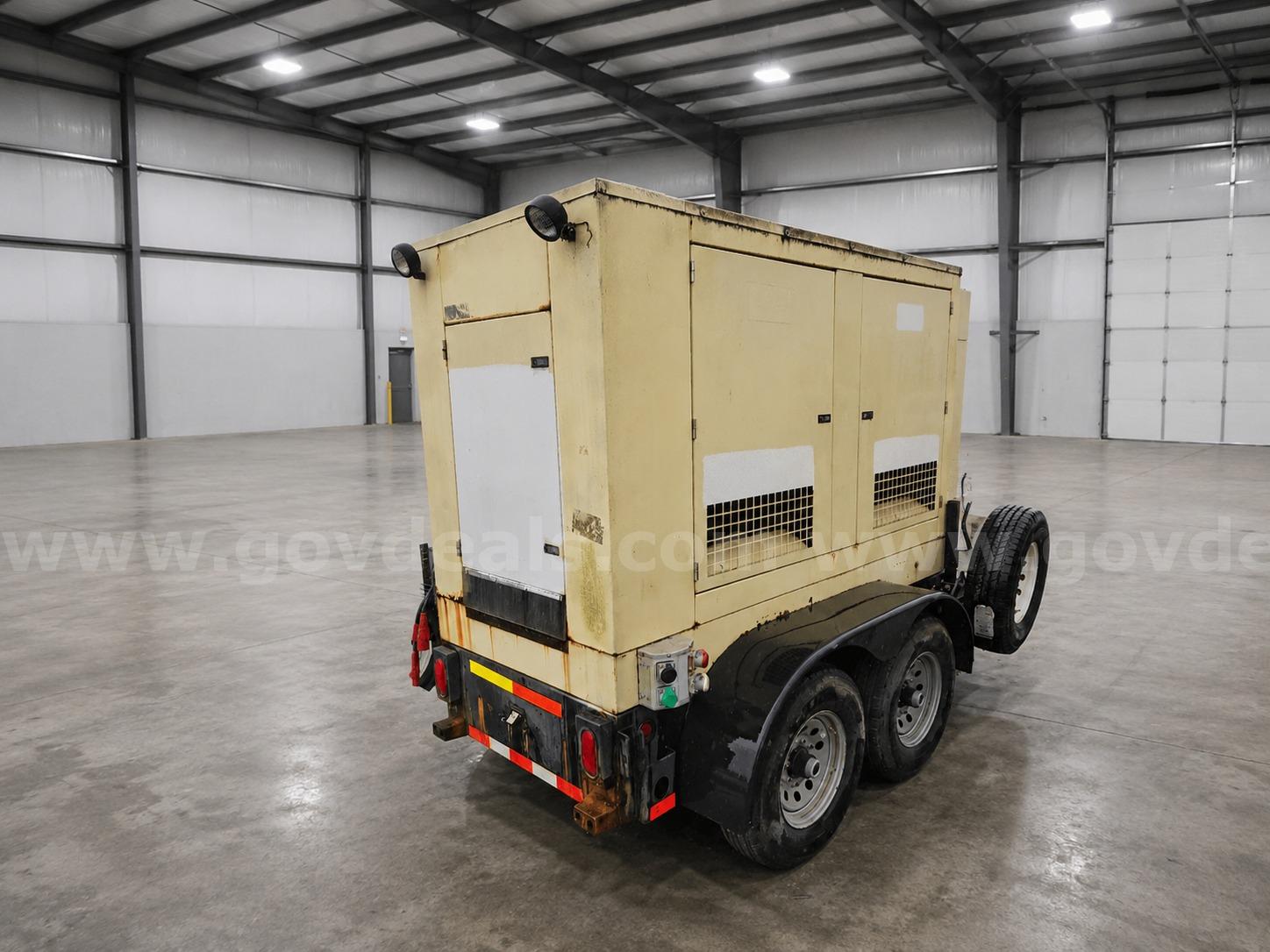 2005 John Deere engine / KOHLER  Standby Mobile Diesel Generator 58KW KOHLER Standby Genset Government Surplus Auction - Photo #2