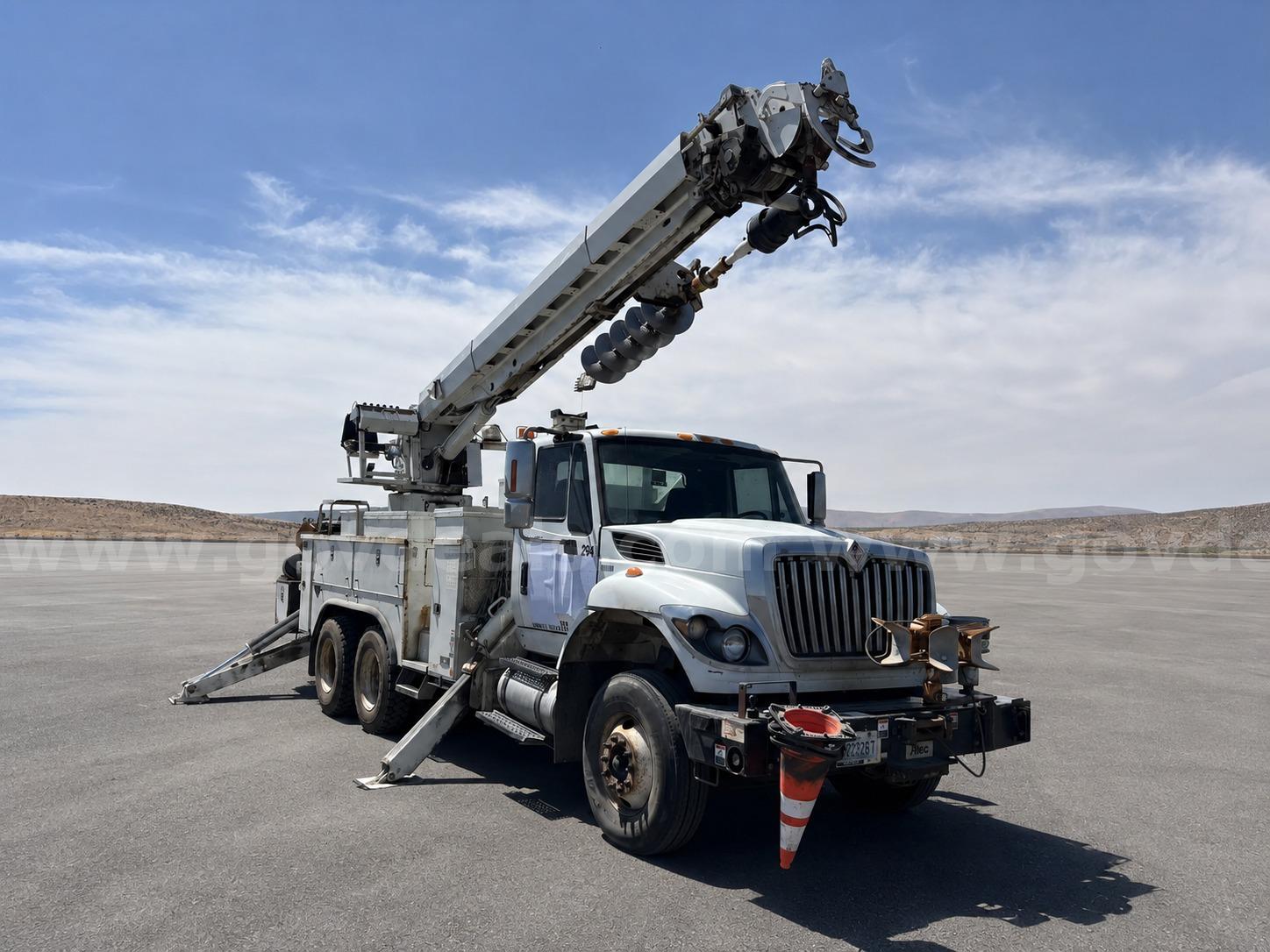 2012 International 7500 Auto 6x4 Altec D2050A-BR, 24,880 Lb Digger Derrick 50ft  Boom International 7500 Government Surplus Auction - Photo #2