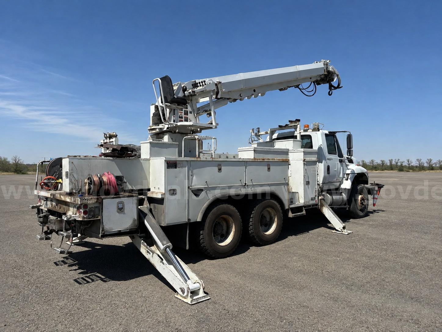 2012 International 7500 Auto 6x4 Altec D2050A-BR, 24,880 Lb Digger Derrick 50ft  Boom International 7500 Government Surplus Auction - Photo #5