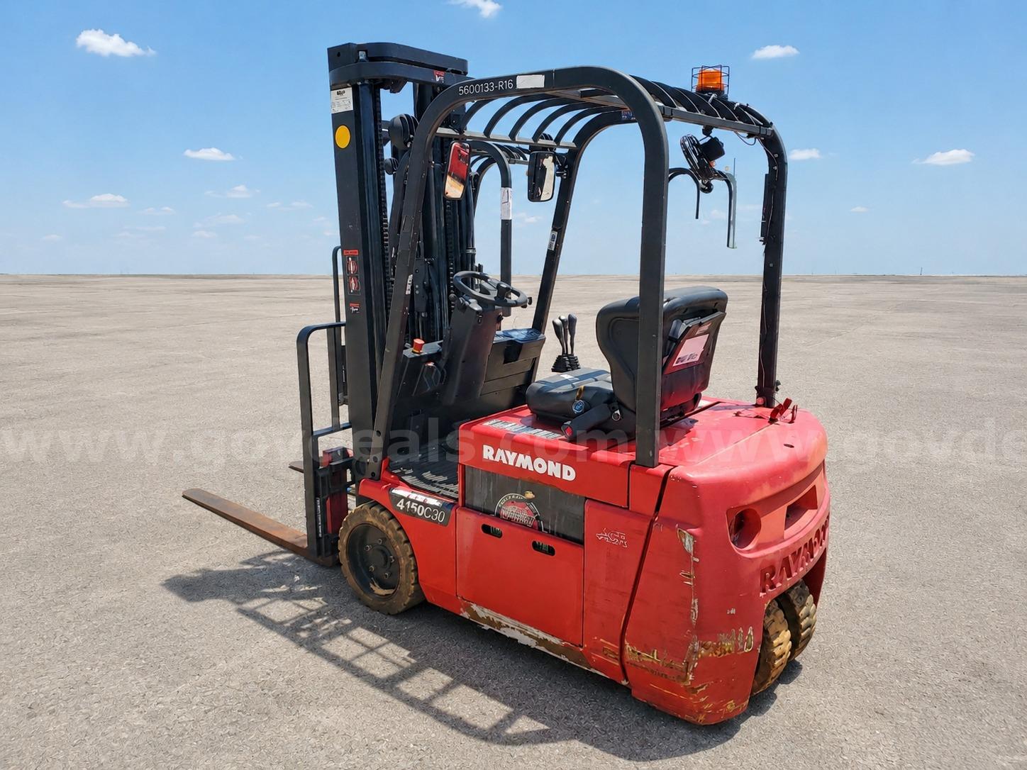 2016 Raymond forklift is powered by Battery-powered electric Raymond 445-C30TT, Government Surplus Auction - Photo #3