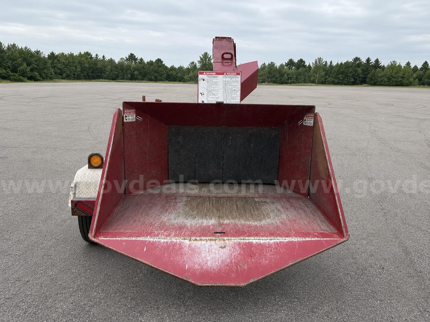 2019 Bandit Industries 1690 Wood Chipper Bandit Industries 1690 Government Surplus Auction - Photo #5