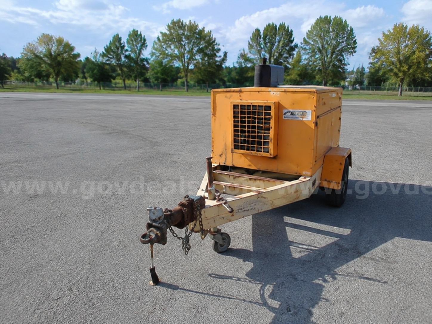 2001 Kubota / Synchronous Diesel 25KW KUBOTA  GENERATOR Portable Kubota / Synchronous Standby Genset Government Surplus Auction - Photo #4