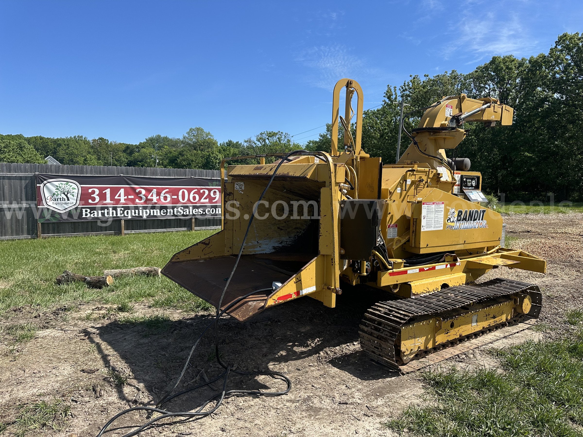 2014 Bandit Intimidator 1590XP Tracked Brush Chipper   ****RESERVE REDUCED**** Bandit 1590XP Government Surplus Auction - Photo #3