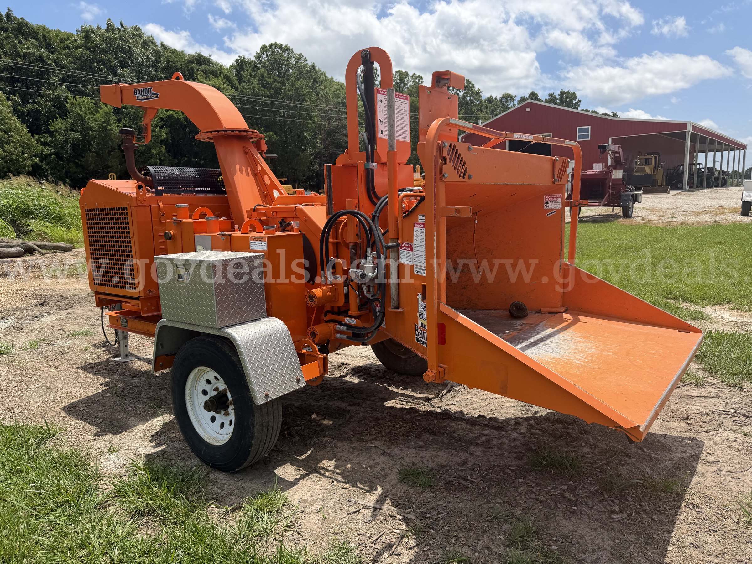 2019 Bandit Intimidator 12XPC S/A Portable Brush Chipper   ****RESERVE REDUCED**** Bandit Intimidator 12XPC Government Surplus Auction - Photo #2
