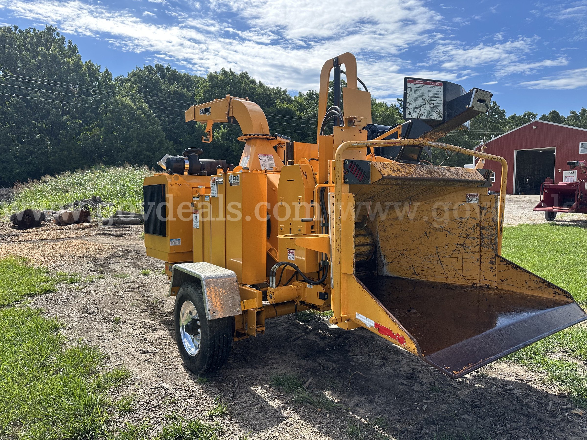 2023 Bandit 19XPC S/A Portable Brush Chipper   ****RESERVE REDUCED**** Bandit 19XPC Government Surplus Auction - Photo #2