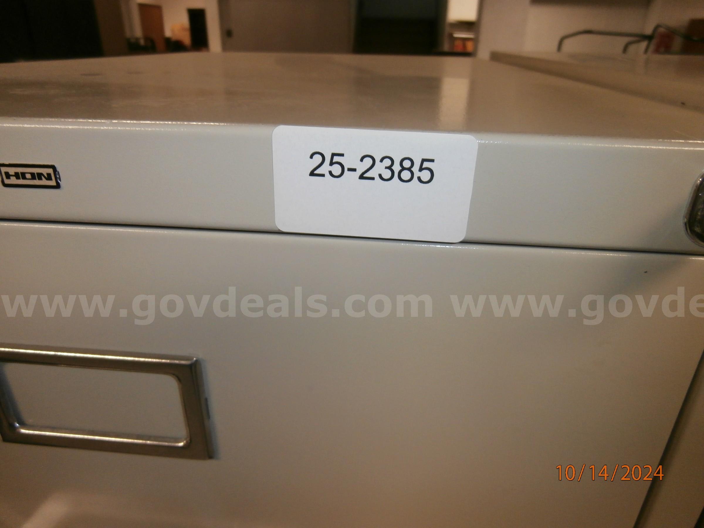 Legal size file cabinet   Government Surplus Auction - Photo #2