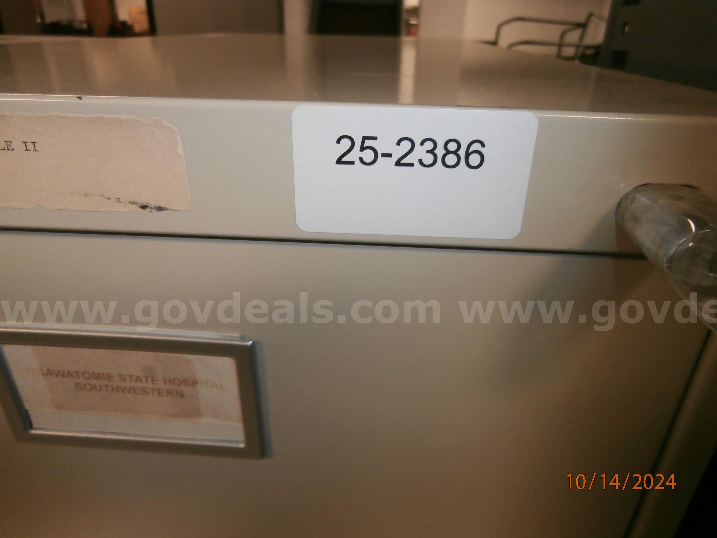 Letter size file cabinet   Government Surplus Auction - Photo #2