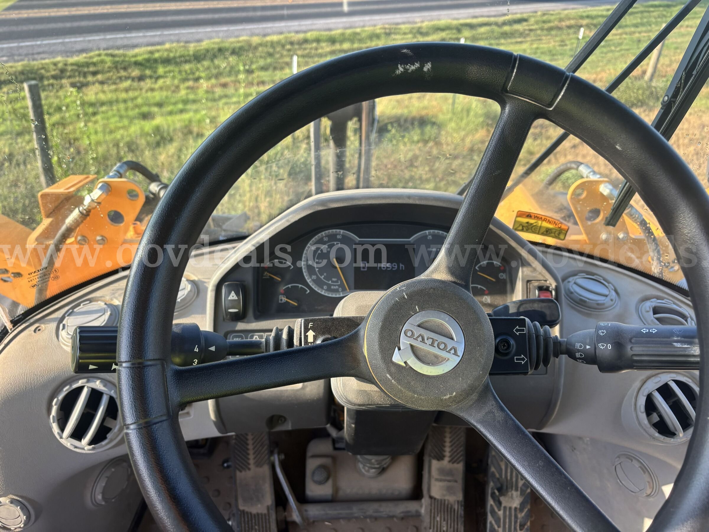 L70H Loader VOLVO L70H Government Surplus Auction - Photo #4