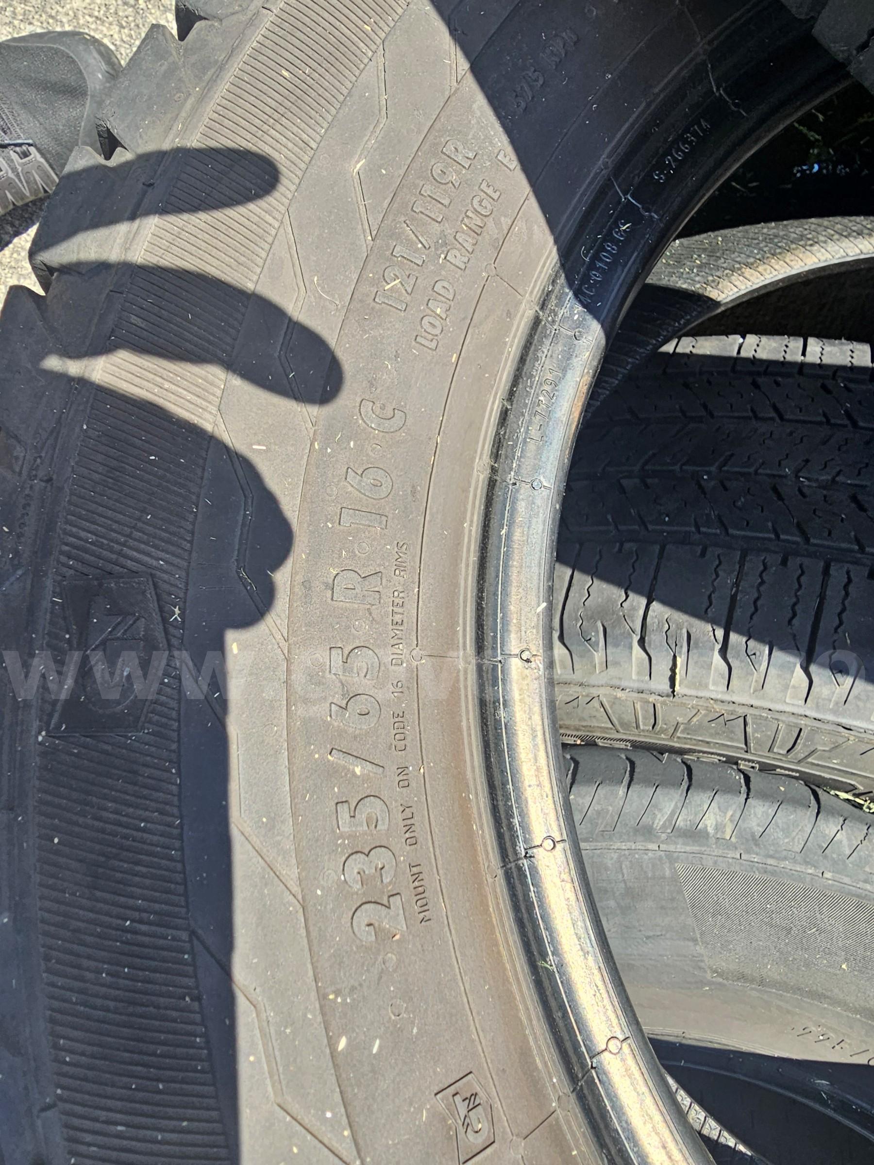 Lot of used tires   Government Surplus Auction - Photo #3