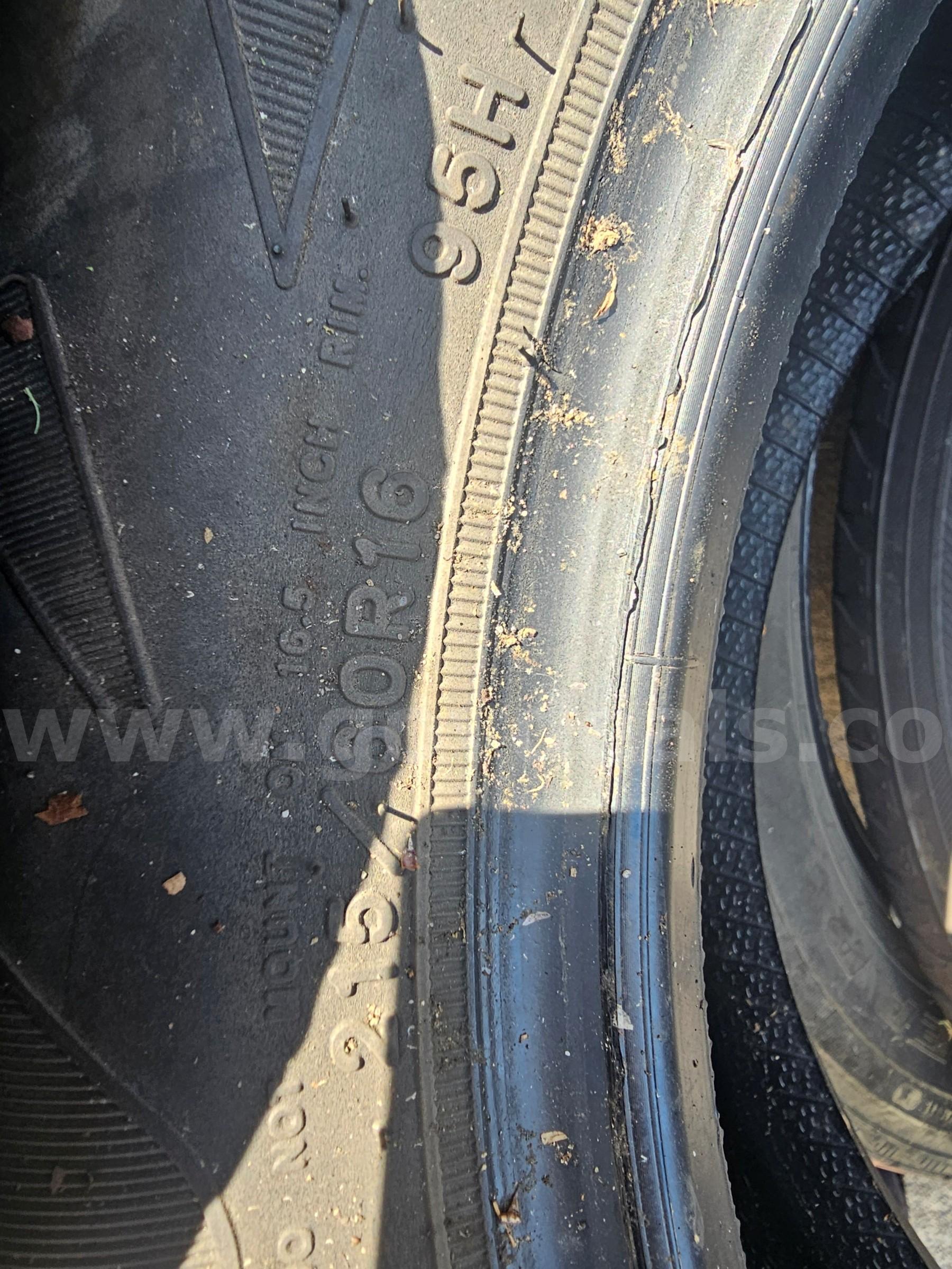 Lot of used tires   Government Surplus Auction - Photo #4