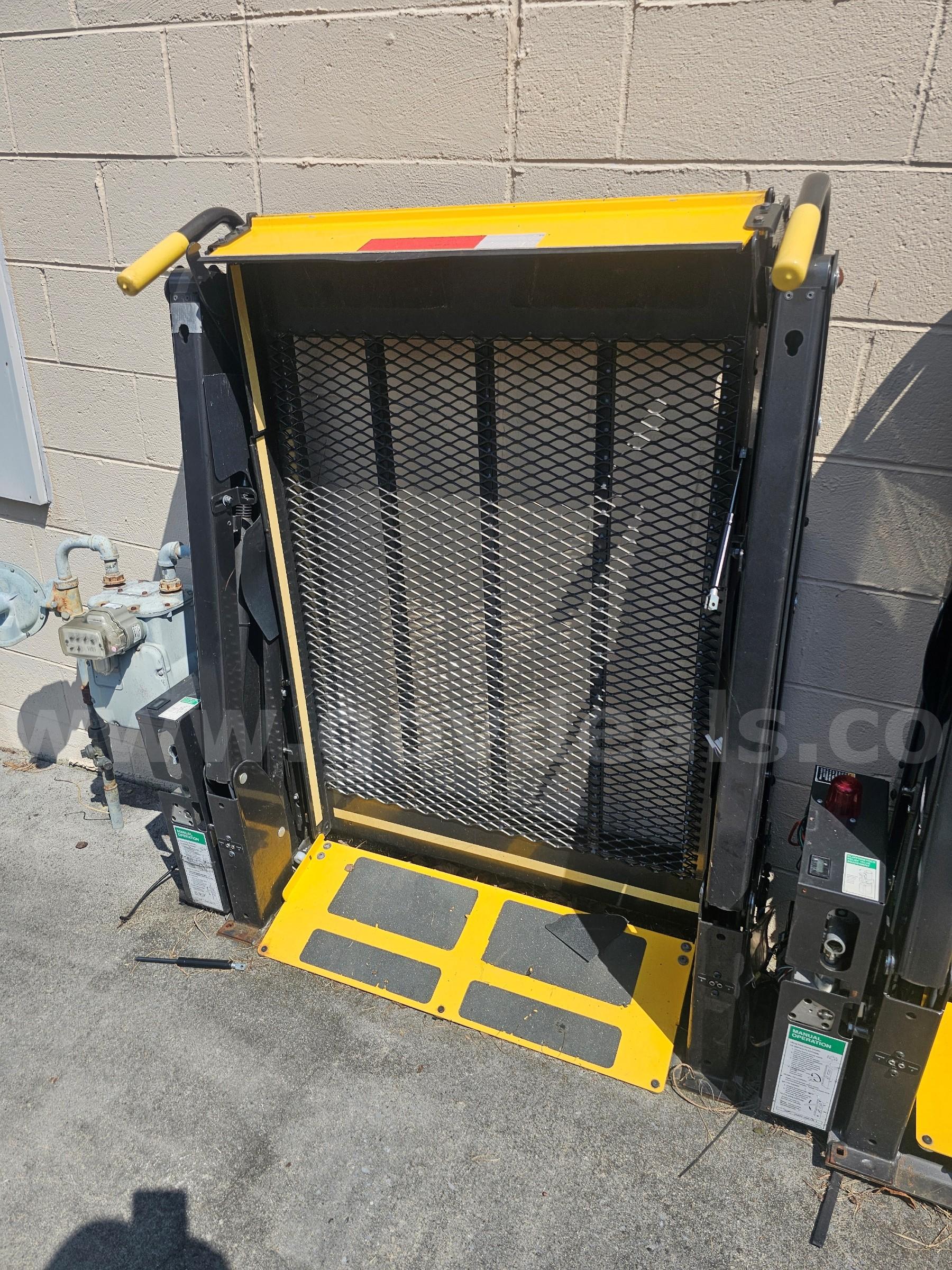 BraunAbility Wheelchair Lifts   Government Surplus Auction - Photo #3