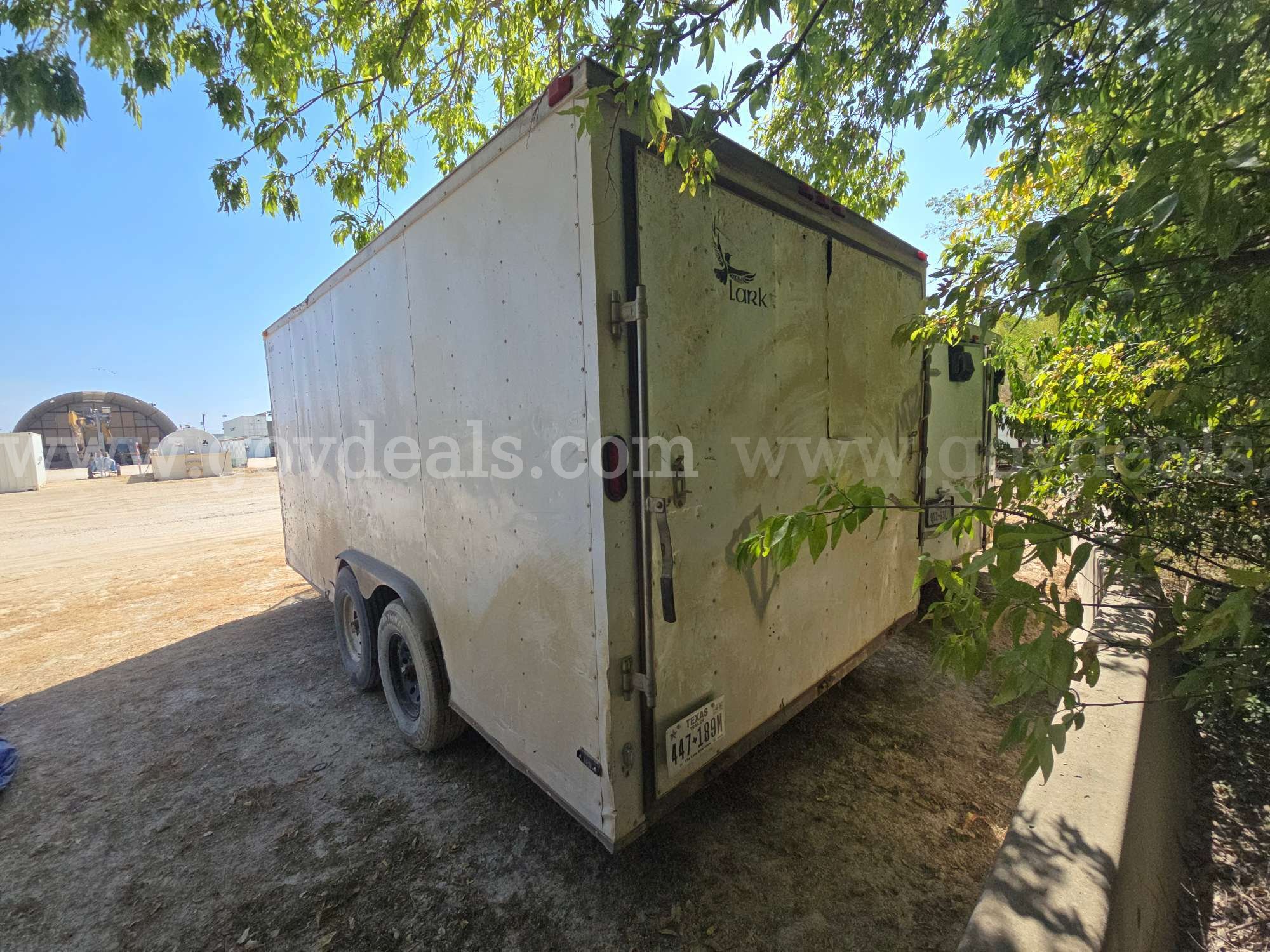 2014 Lark United Manufacturing VT8.5X16TA2-7000 T/A Enclosed Trailer Lark United Manufacturing 7000 Government Surplus Auction - Photo #2