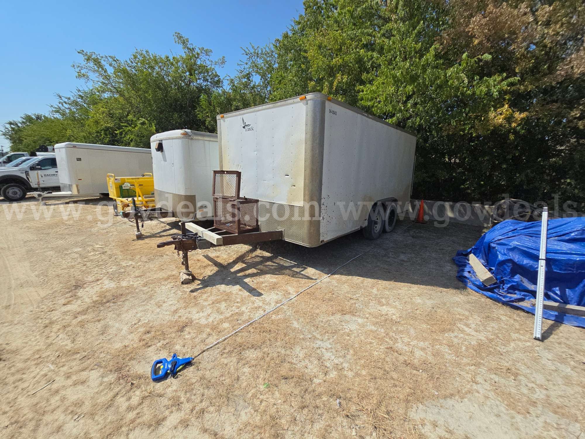 2014 Lark United Manufacturing VT8.5X16TA2-7000 T/A Enclosed Trailer Lark United Manufacturing 7000 Government Surplus Auction - Photo #6