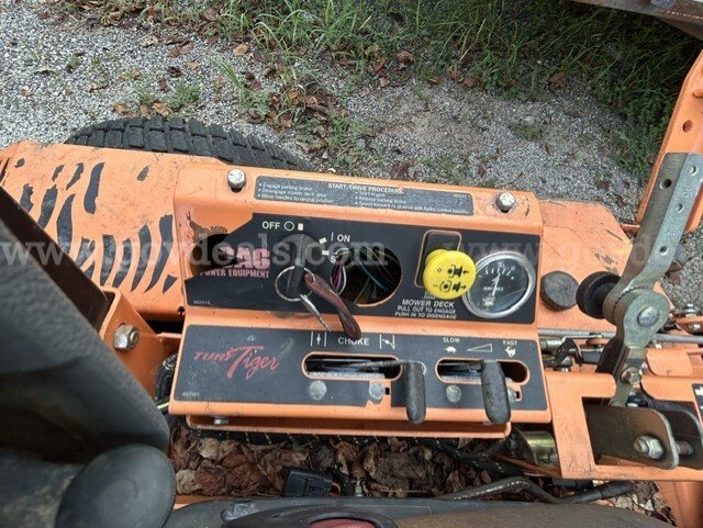 2014 Scag Turf Tiger 61" Deck Scag 8TT61VS-35PVAC Government Surplus Auction - Photo #4