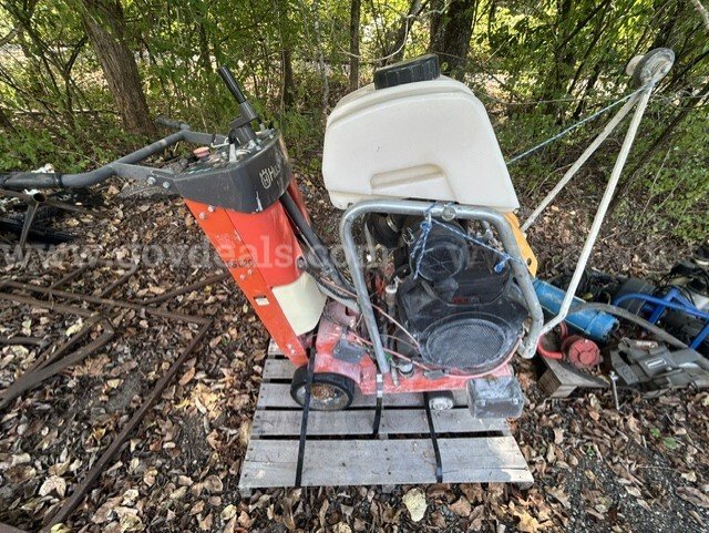 2015 Husqvarna FS520 Walk Behind Saw Husqvarna FS520 Government Surplus Auction - Photo #3