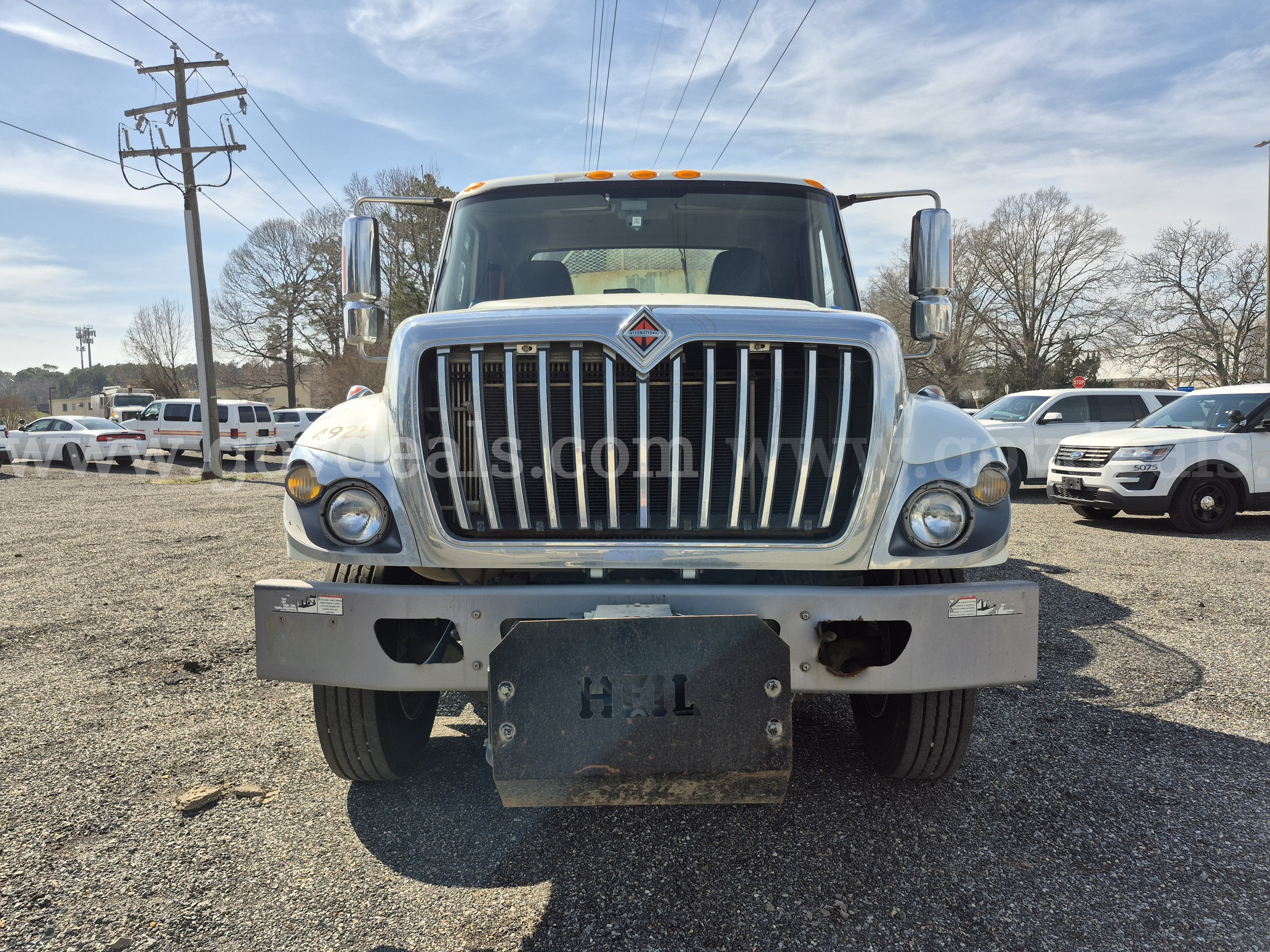 2017 International 7400 Heil Side Load Automated Refuse Truck International 7400 Government Surplus Auction - Primary Photo
