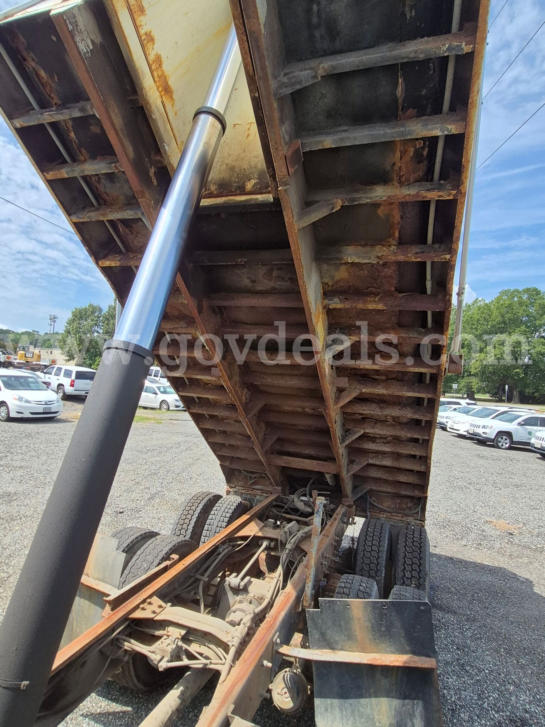 2007 Mack CV713 Granite Tandem Dump Truck Mack CV713 Government Surplus Auction - Photo #6