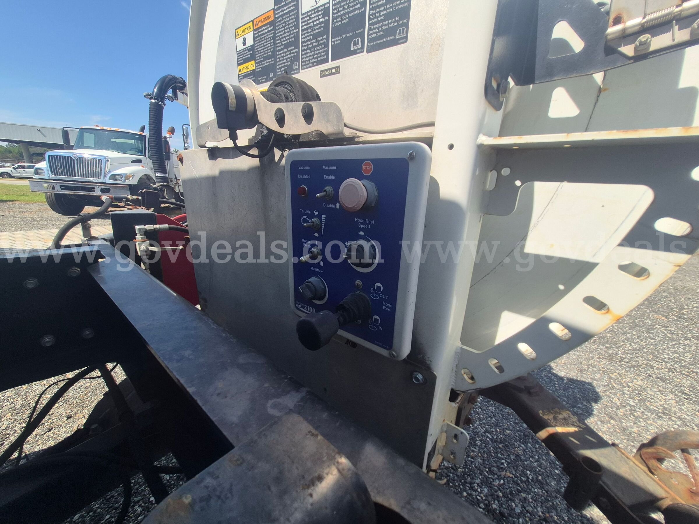 2013 Freightliner M2 106V with Vactor Combination Sewer Cleaner Freightliner 106V Government Surplus Auction - Photo #3