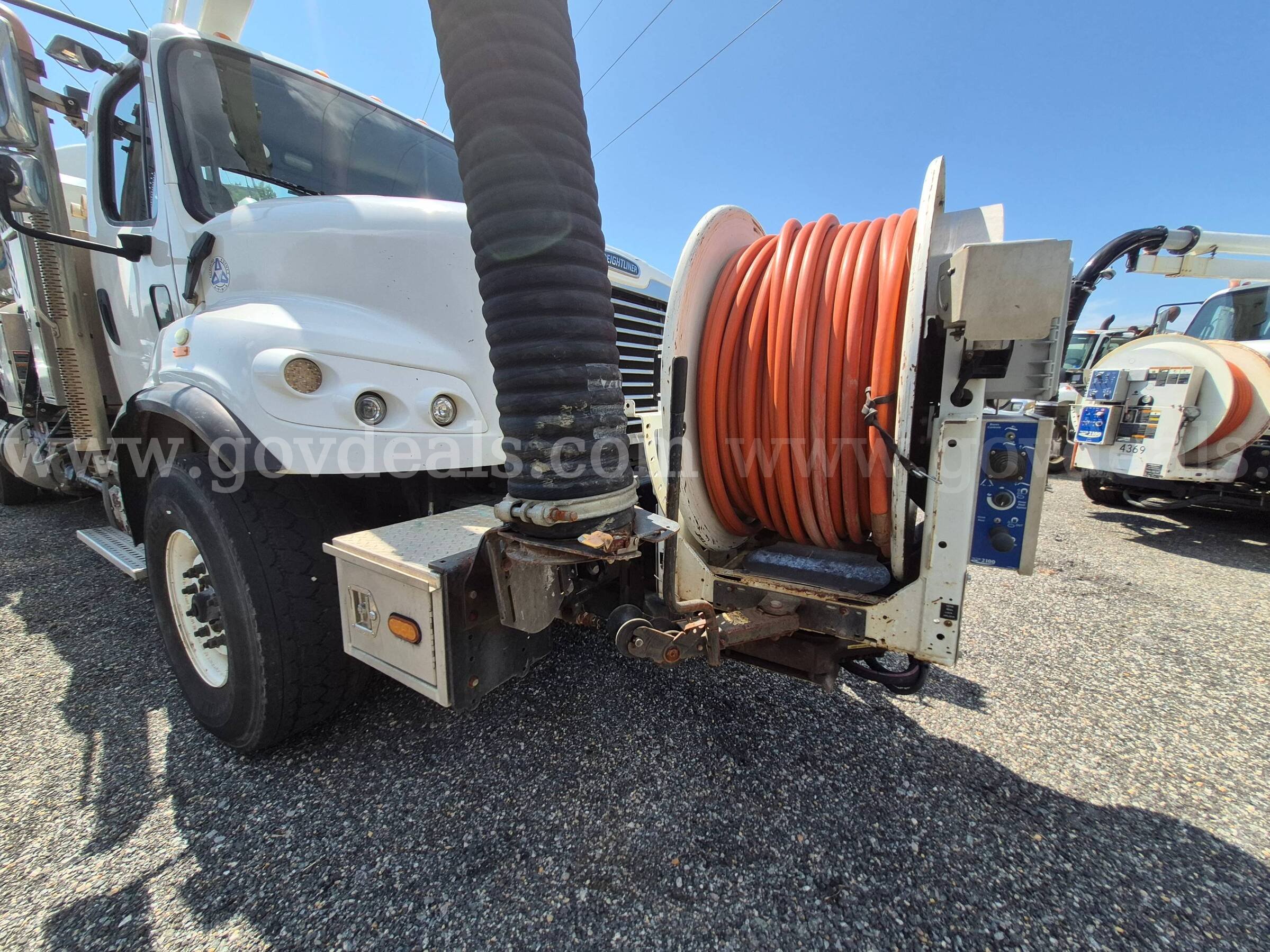 2013 Freightliner M2 106V with Vactor Combination Sewer Cleaner Freightliner 106V Government Surplus Auction - Photo #4