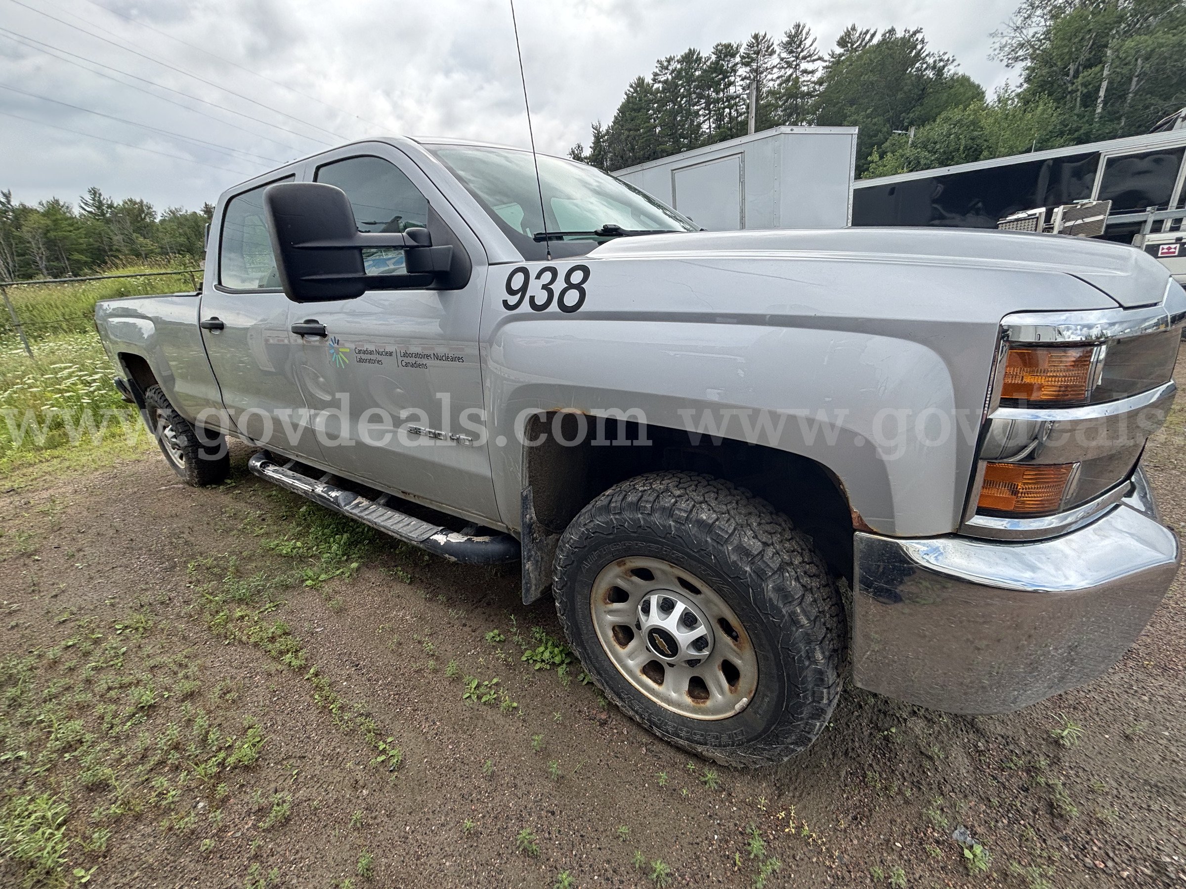 2017 Chevrolet Silverado 3500HD Work Truck Crew Cab 4WD Chevrolet Silverado 3500HD Government Surplus Auction - Photo #2