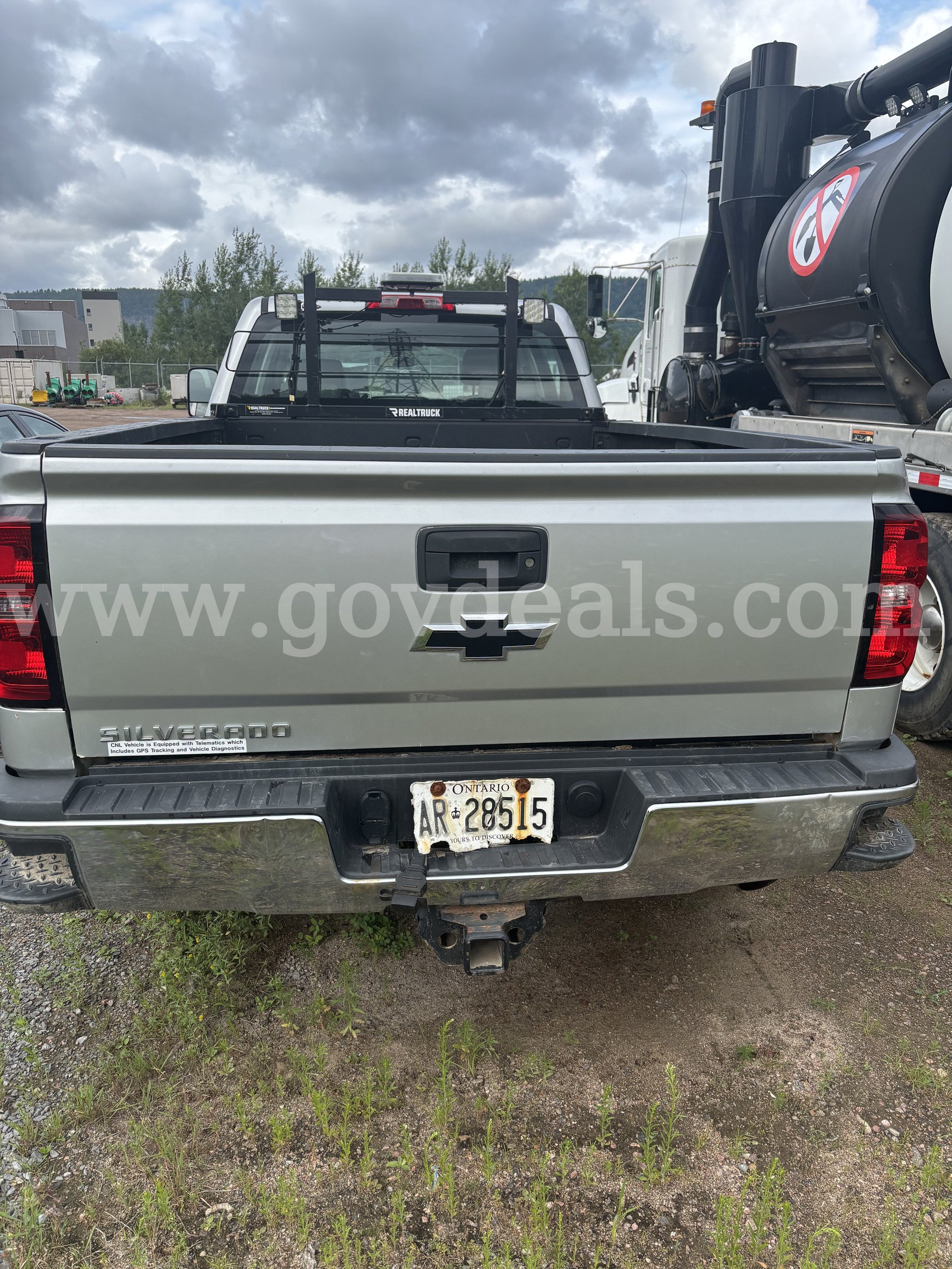 2017 Chevrolet Silverado 3500HD Work Truck Crew Cab 4WD Chevrolet Silverado 3500HD Government Surplus Auction - Photo #4
