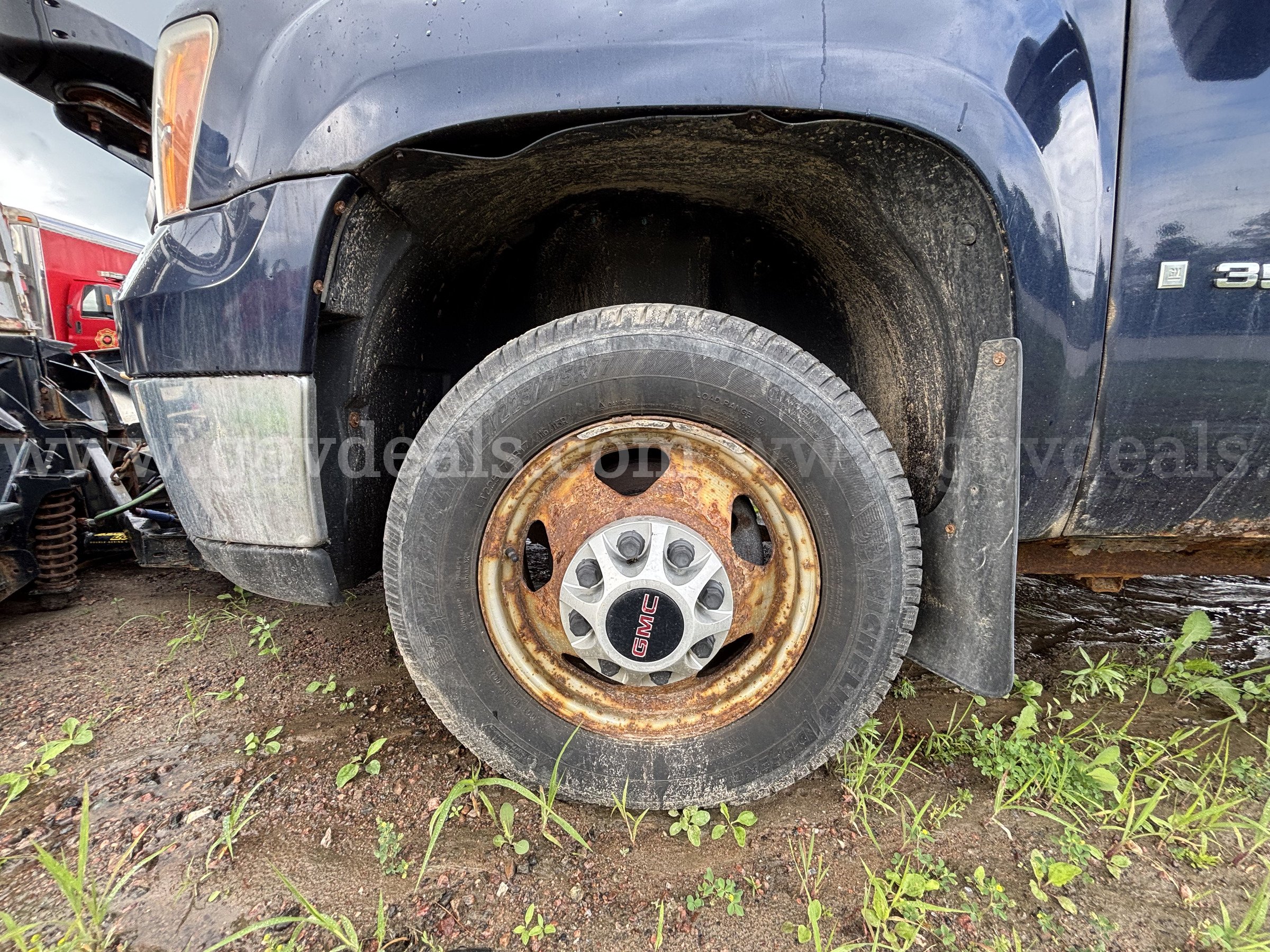 2009 GMC Sierra 3500HD Work Truck Crew Cab DRW 4WD GMC Sierra 3500HD Government Surplus Auction - Photo #6