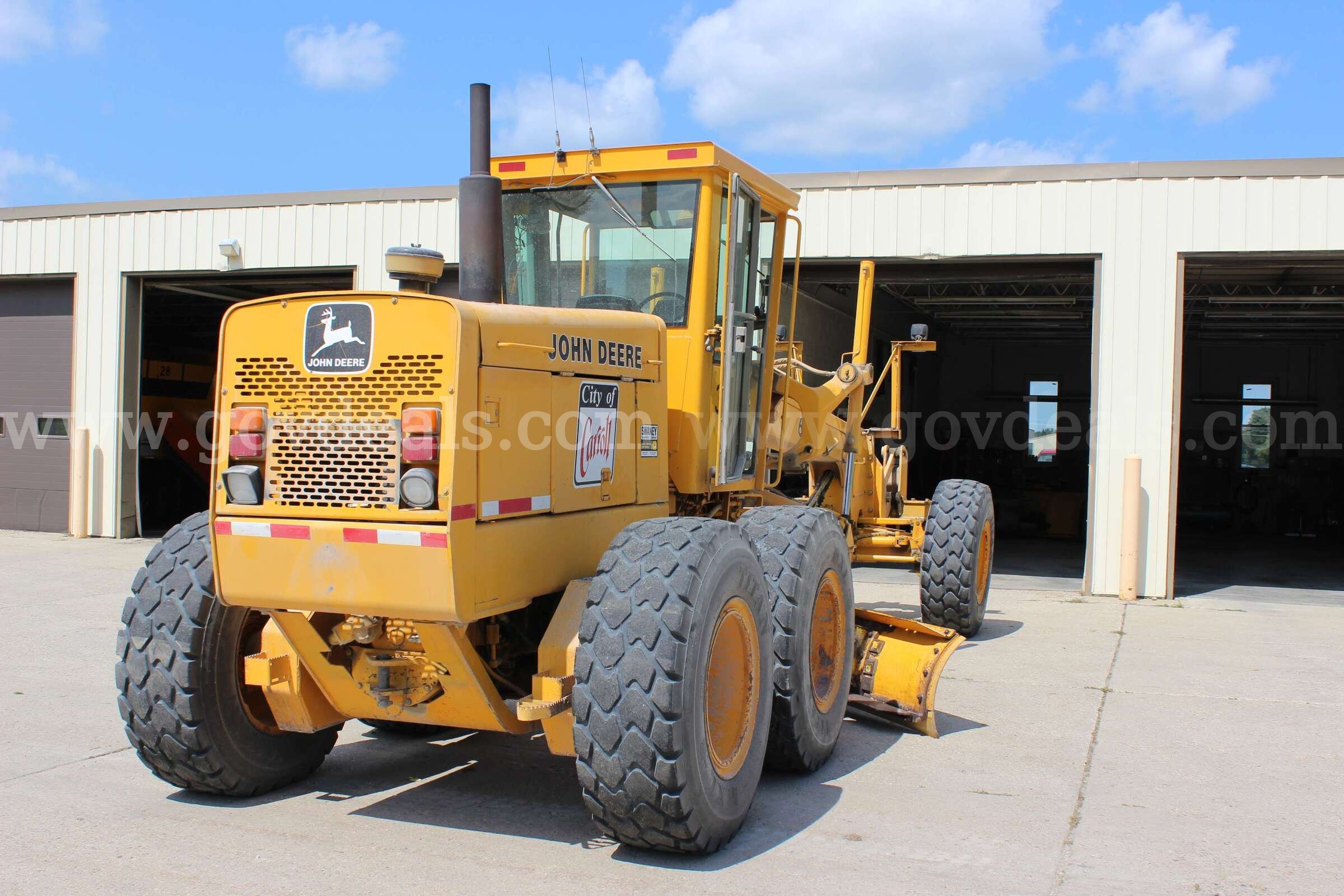 1987 John Deere 670B Motor Grader John Deere 670B Government Surplus Auction - Photo #4