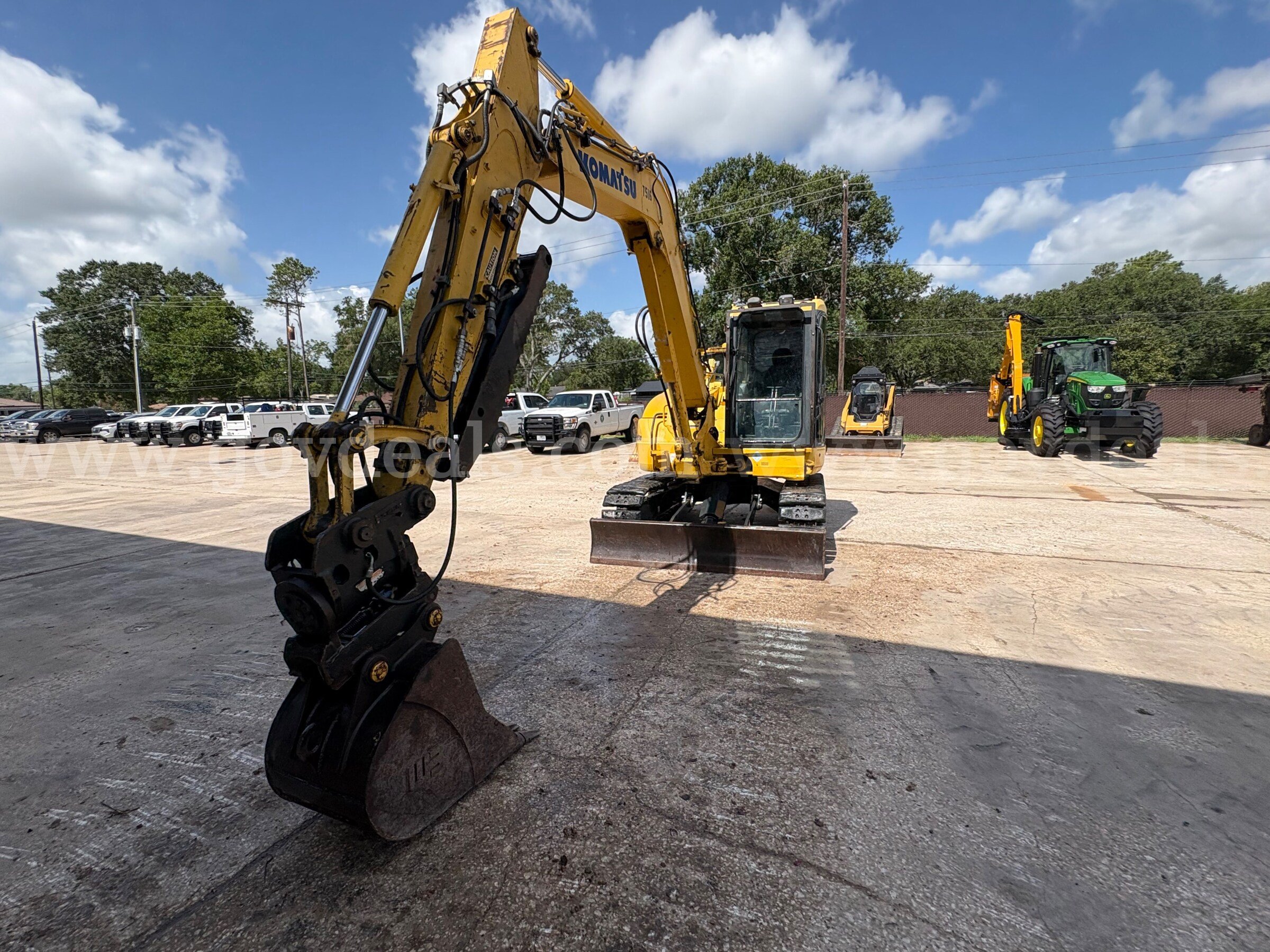 2016 KOMATSU PC88MR MINI EX KOMATSU PC88MR Government Surplus Auction - Photo #3