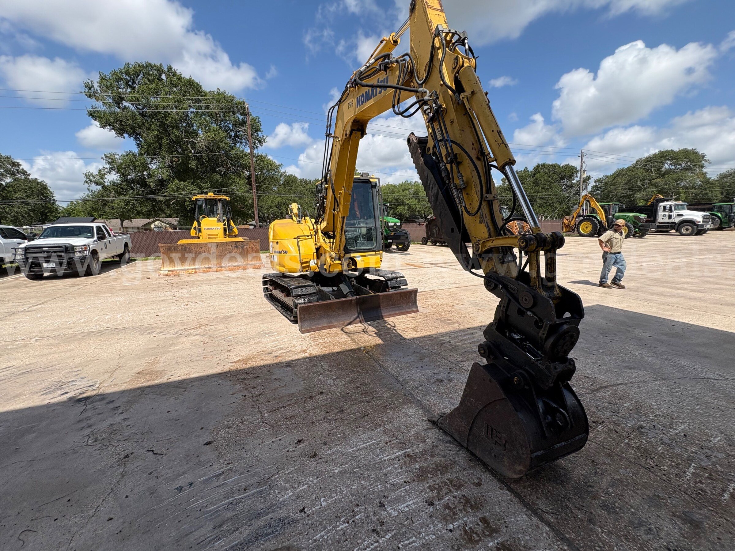 2016 KOMATSU PC88MR MINI EX KOMATSU PC88MR Government Surplus Auction - Photo #4